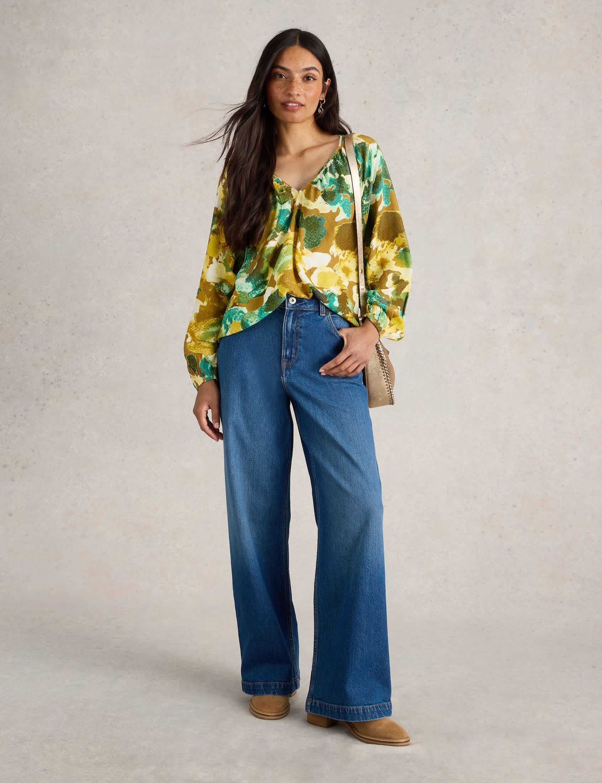 White Stuff Women's Printed V-Neck Blouson Sleeve Top