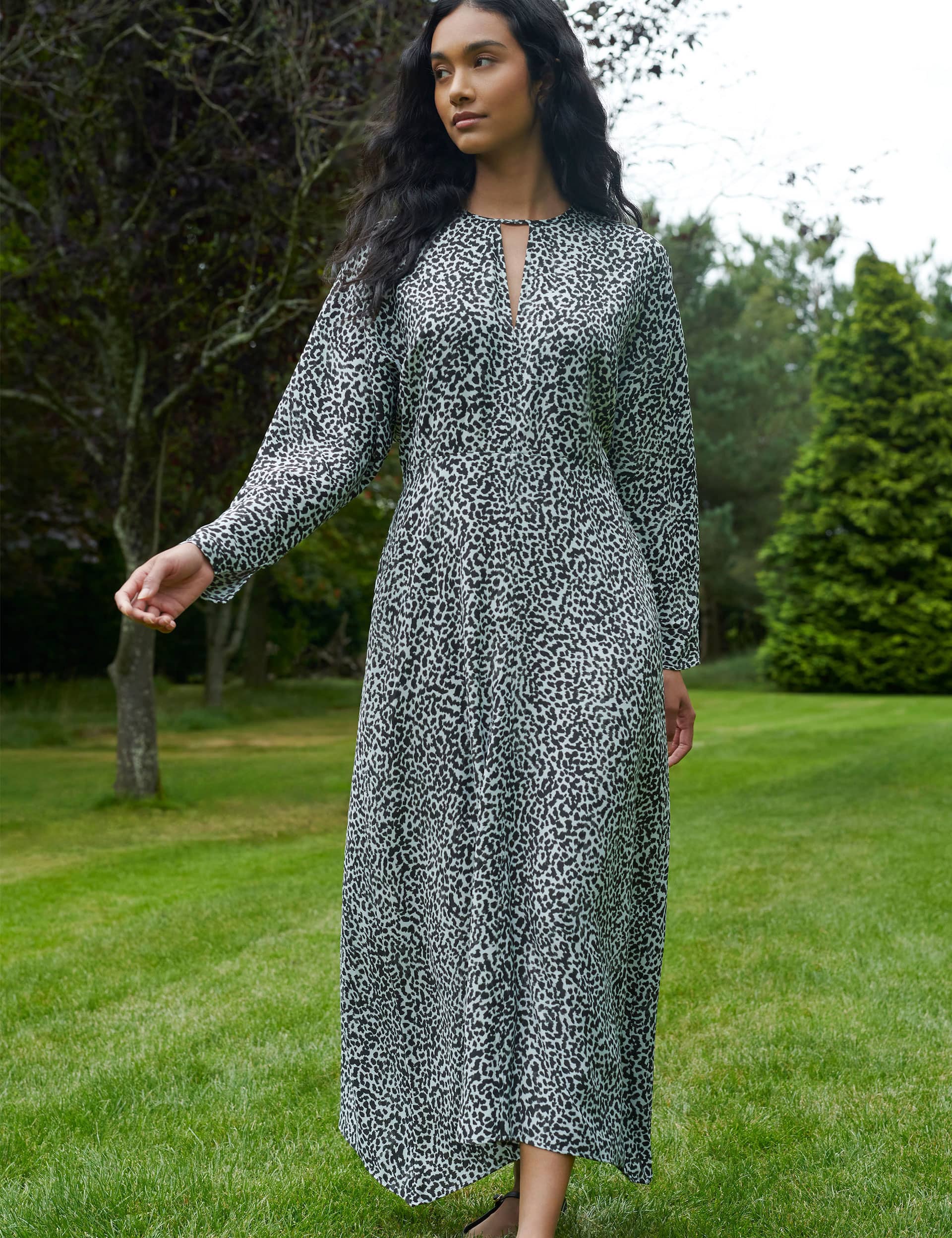 Ro&Zo Women's Printed Keyhole Midaxi Dress
