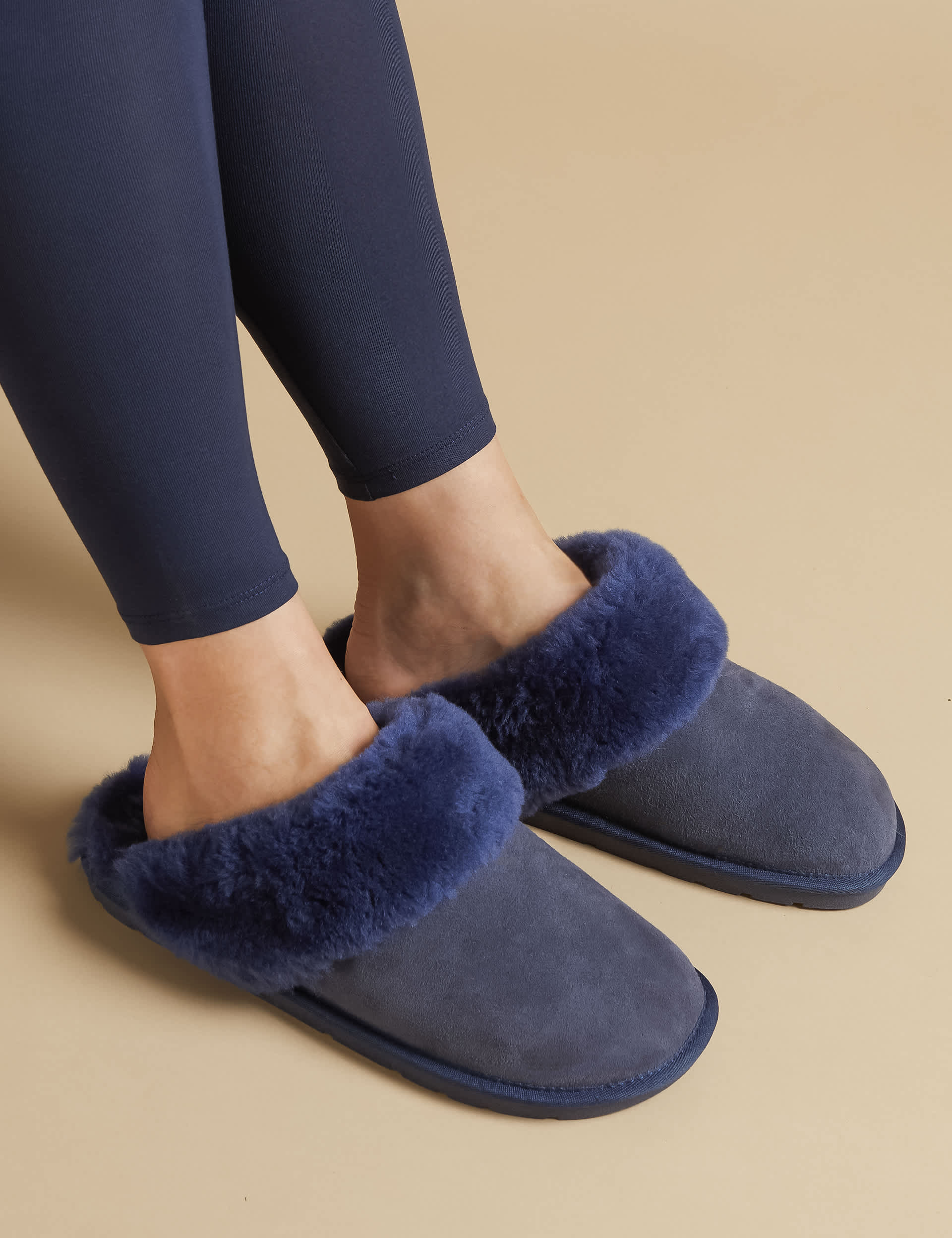 Jones Bootmaker Women's Leather Sheepskin Mule Slippers - 6 - Navy, Light Pink,Navy