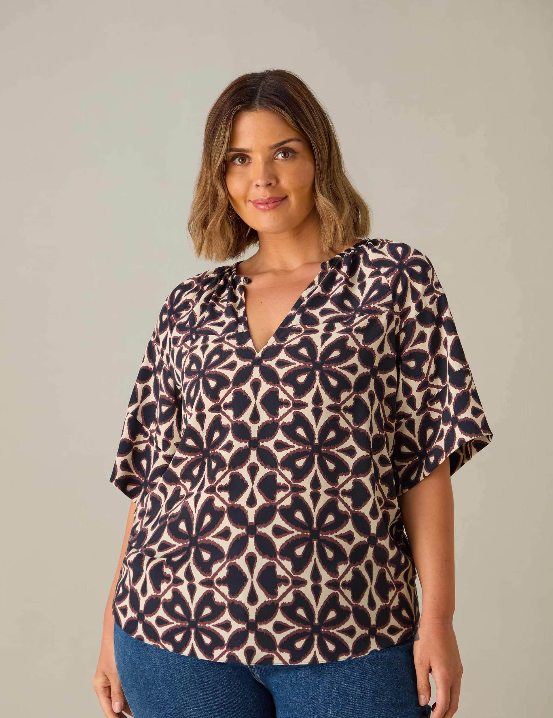 Live Unlimited London Women's Geometric Notch Neck Blouse