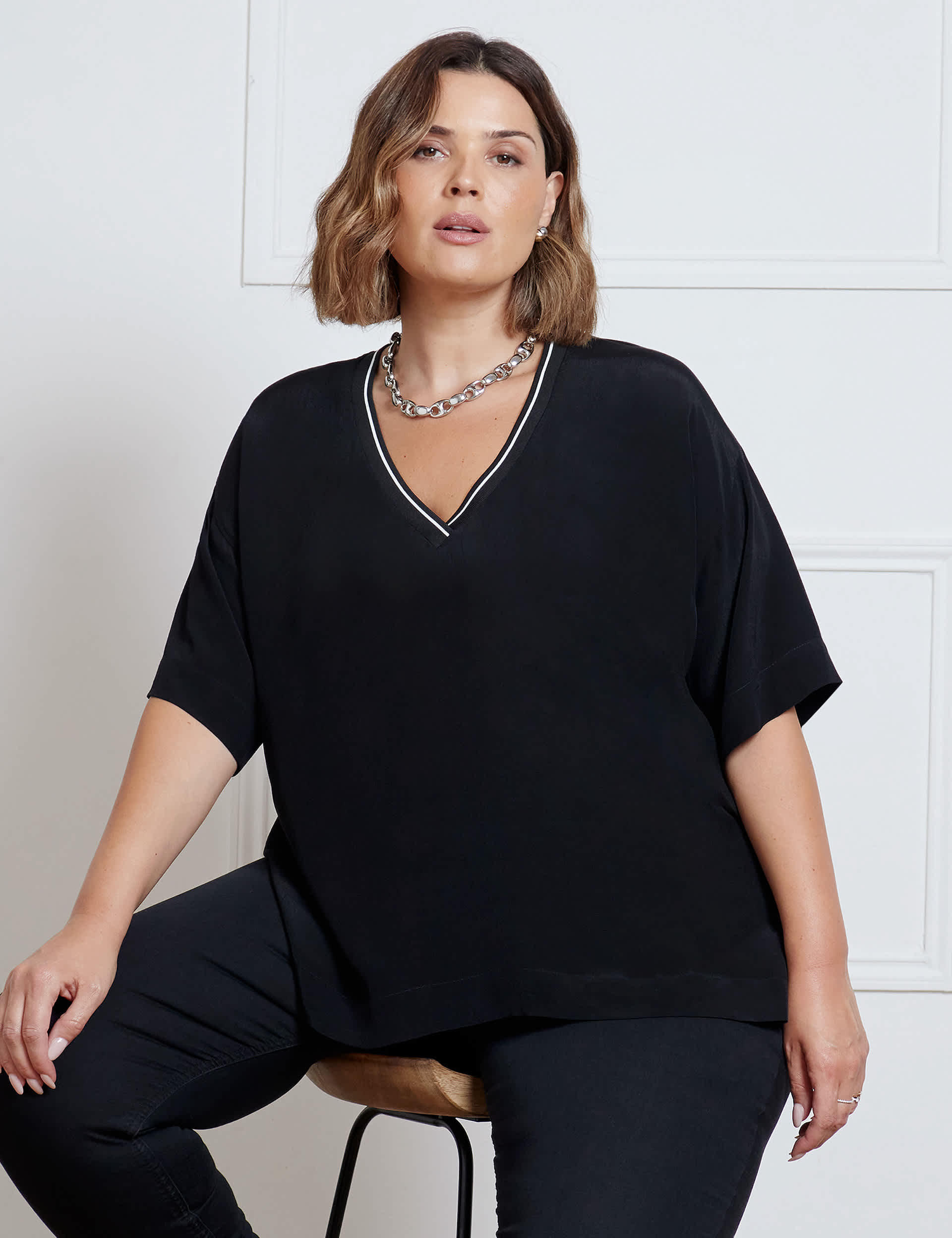 Live Unlimited London Women's Stripe Trim V-Neck Top