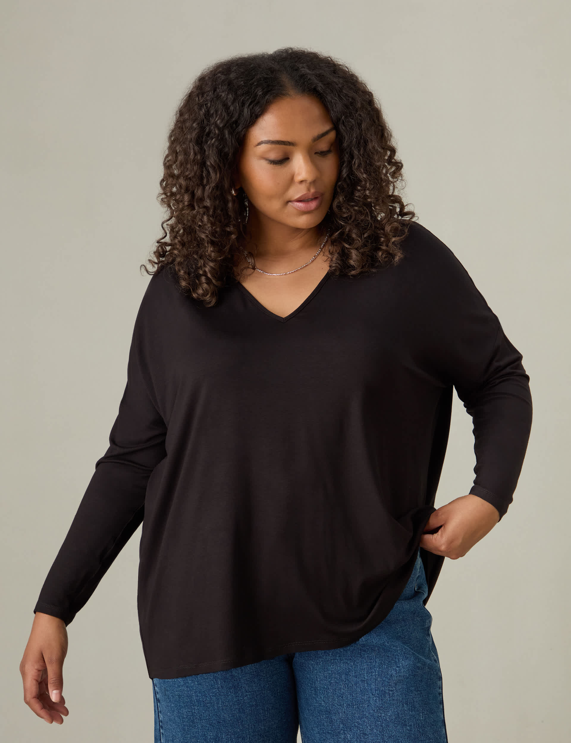 Live Unlimited London Women's Jersey V-Neck Top