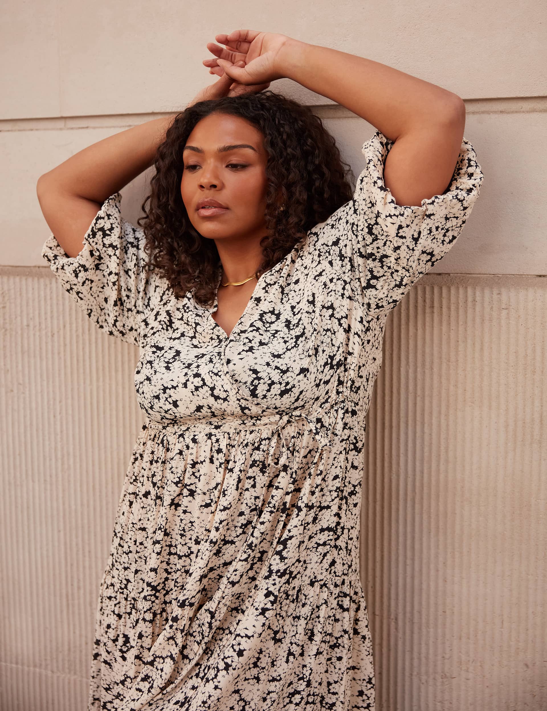 Live Unlimited London Women's Floral V-Neck Midi Wrap Dress