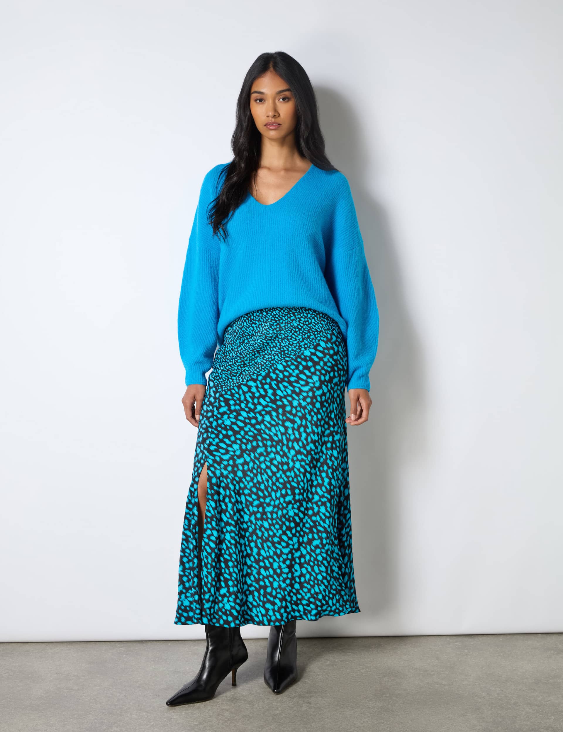 Ro&Zo Women's Printed Split Front Midi A-Line Skirt - 12REG - Blue Mix, Blue Mix