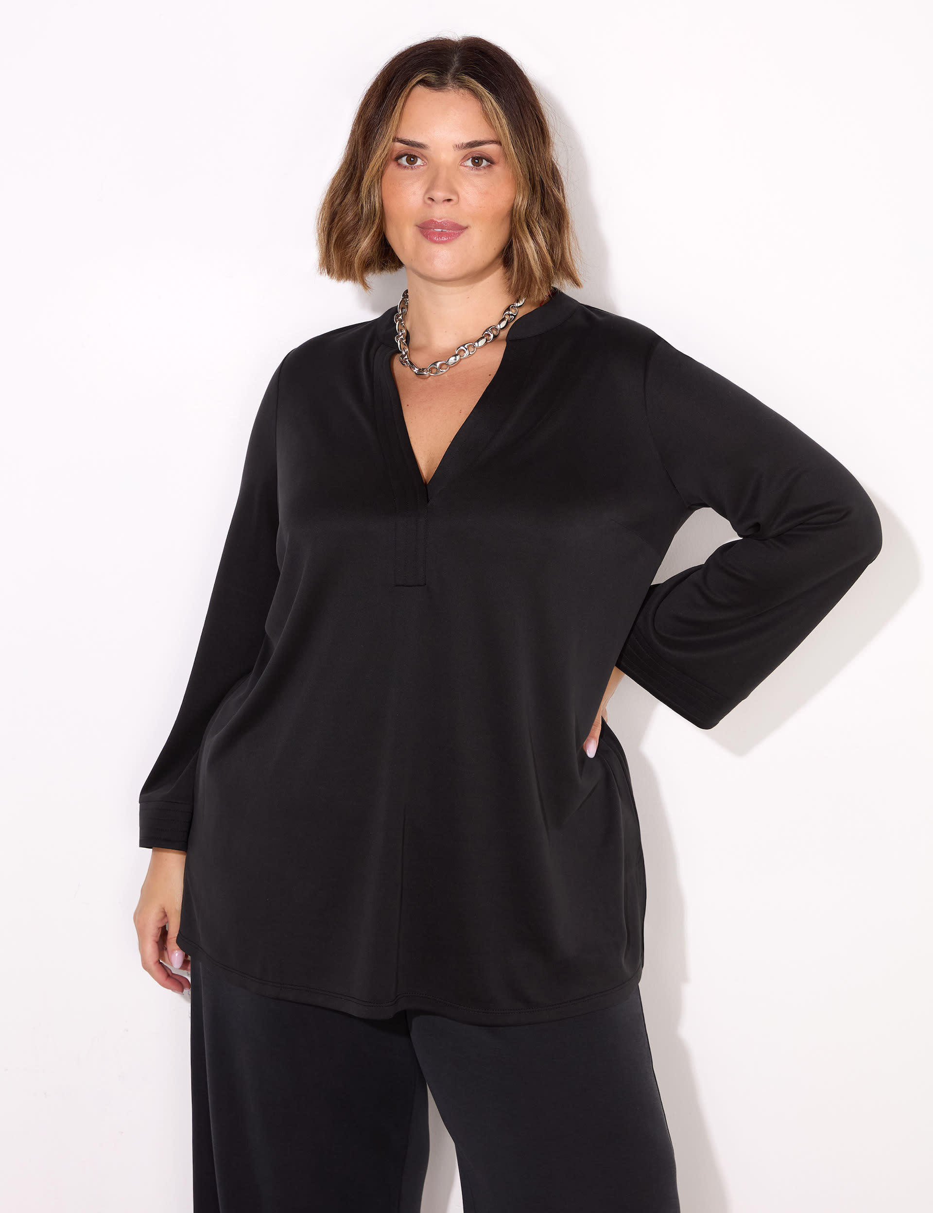 Live Unlimited London Women's Modal Rich V-Neck Tunic - 22 - Black, Black