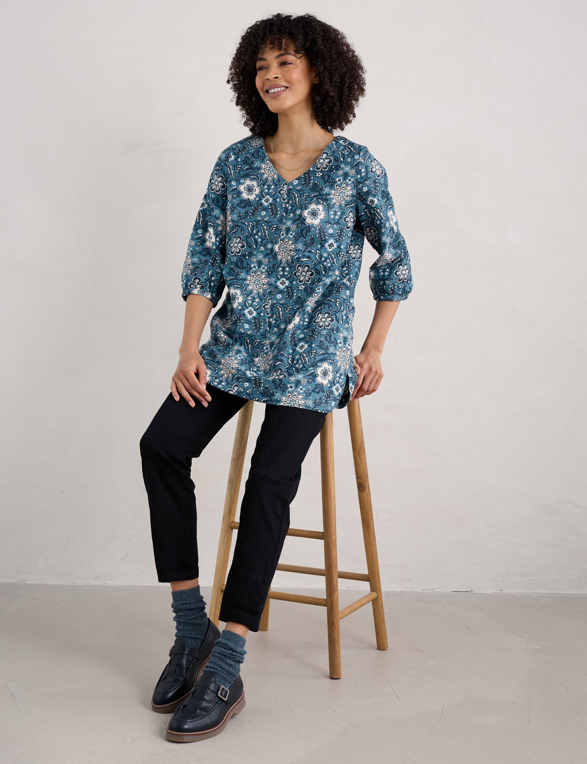 Seasalt Cornwall Women's Ramie Rich Floral V-Neck Tunic - 8 - Blue Mix, Blue Mix