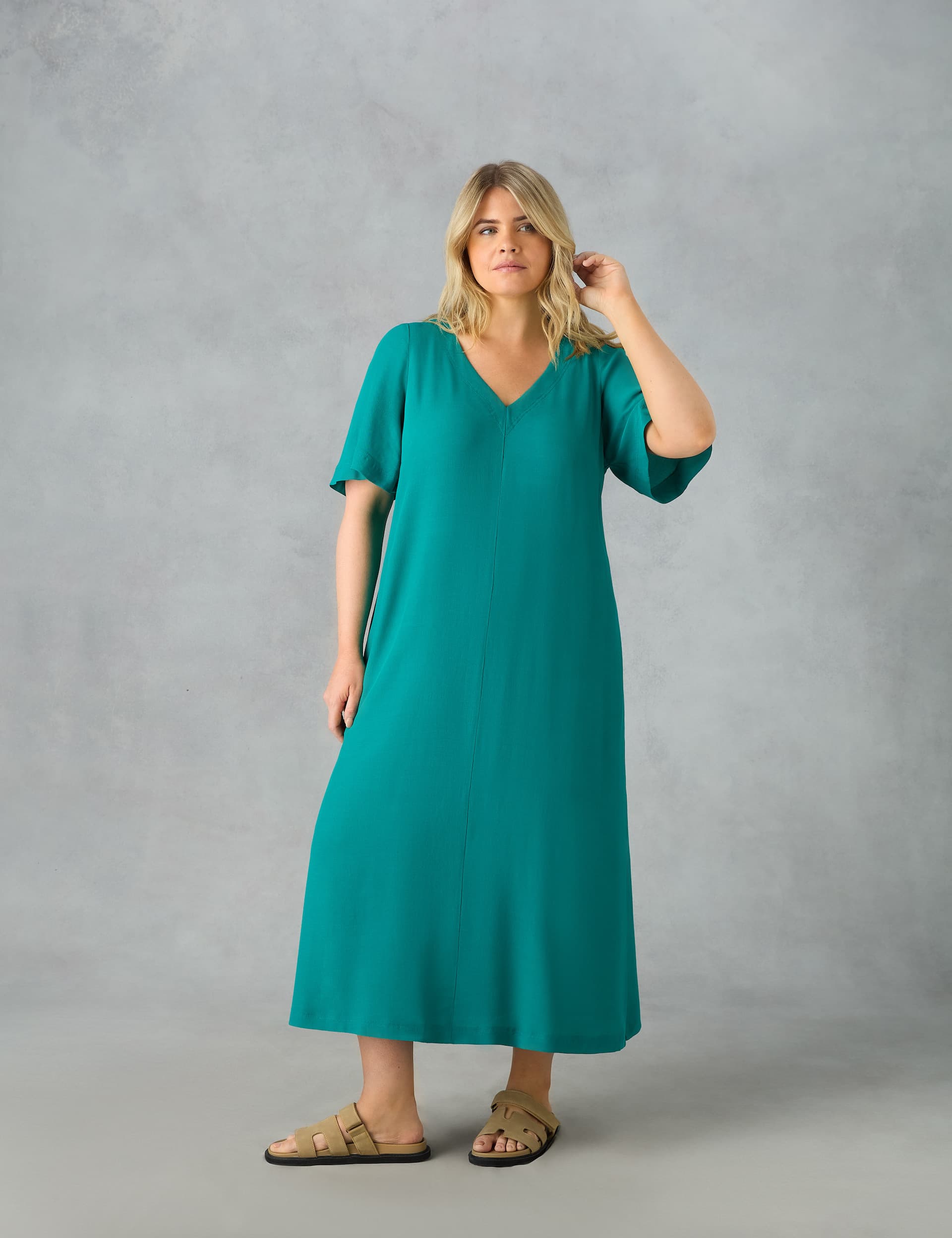 Live Unlimited London Women's V-Neck Maxi Relaxed T-Shirt Dress - 16 - Green, Green