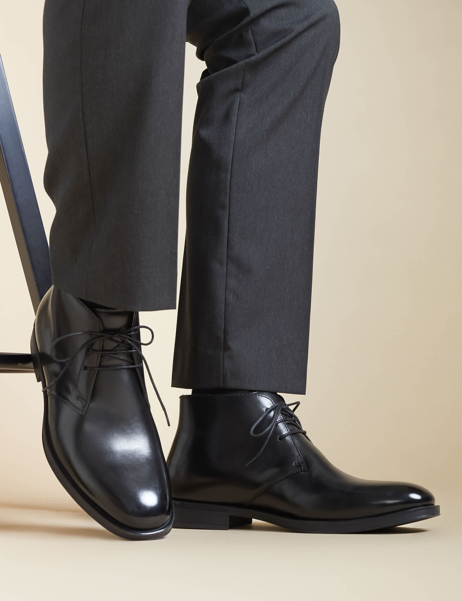 Jones Bootmaker Men's Leather Lace Up Chukka Boots