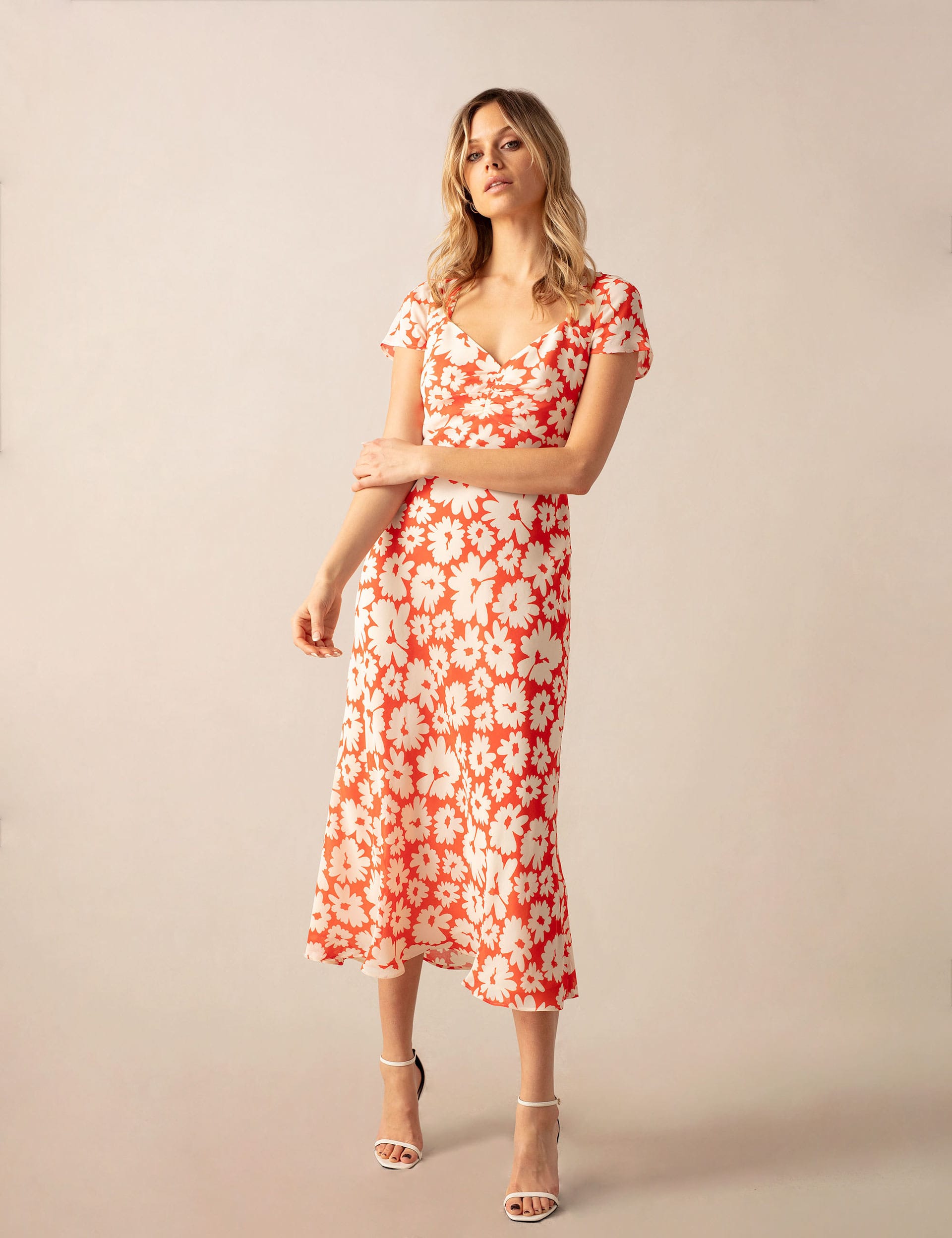 Ro&Zo Women's Floral Sweetheart Neckline Midi Tea Dress