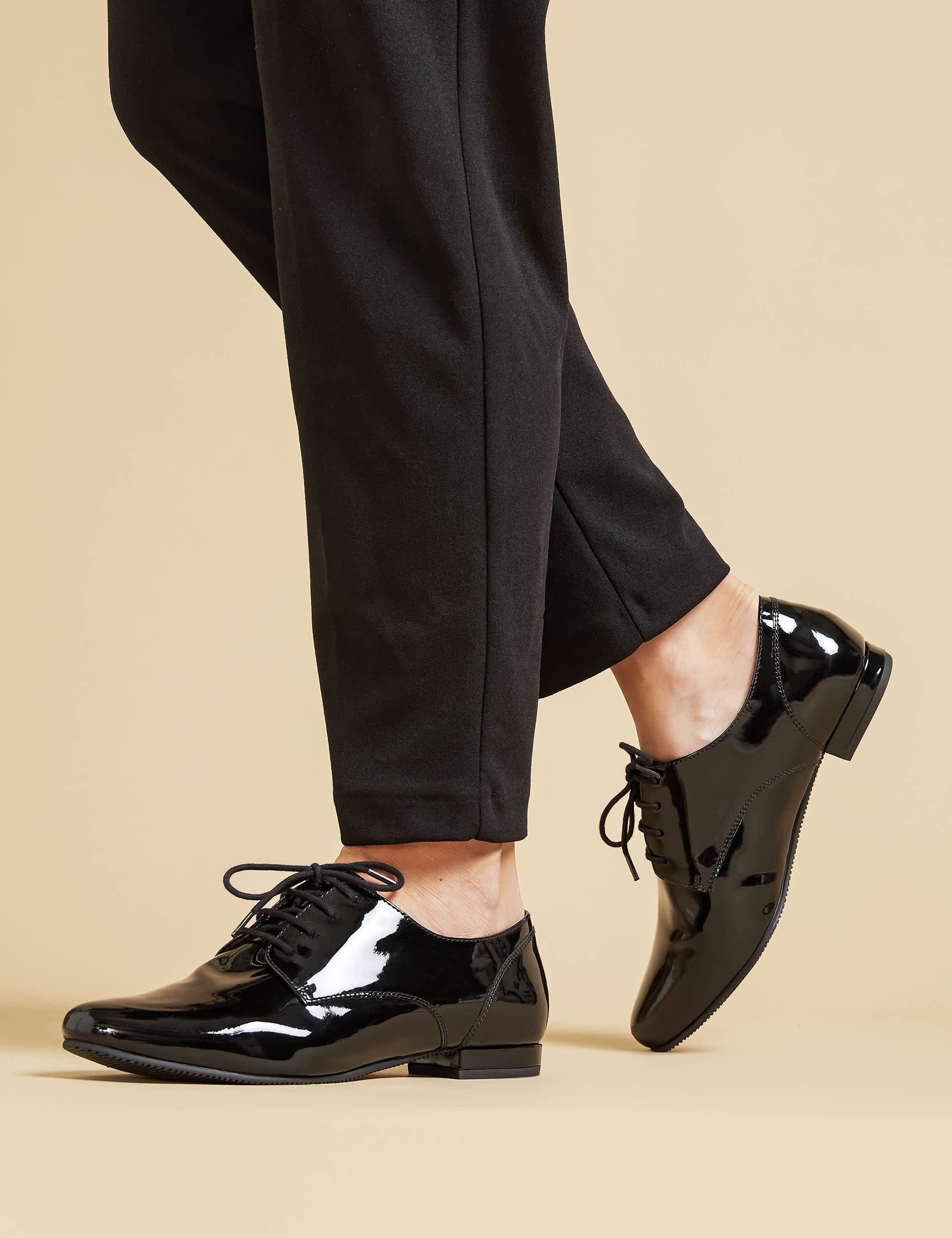Jones Bootmaker Women's Wide Fit Leather Patent Brogues