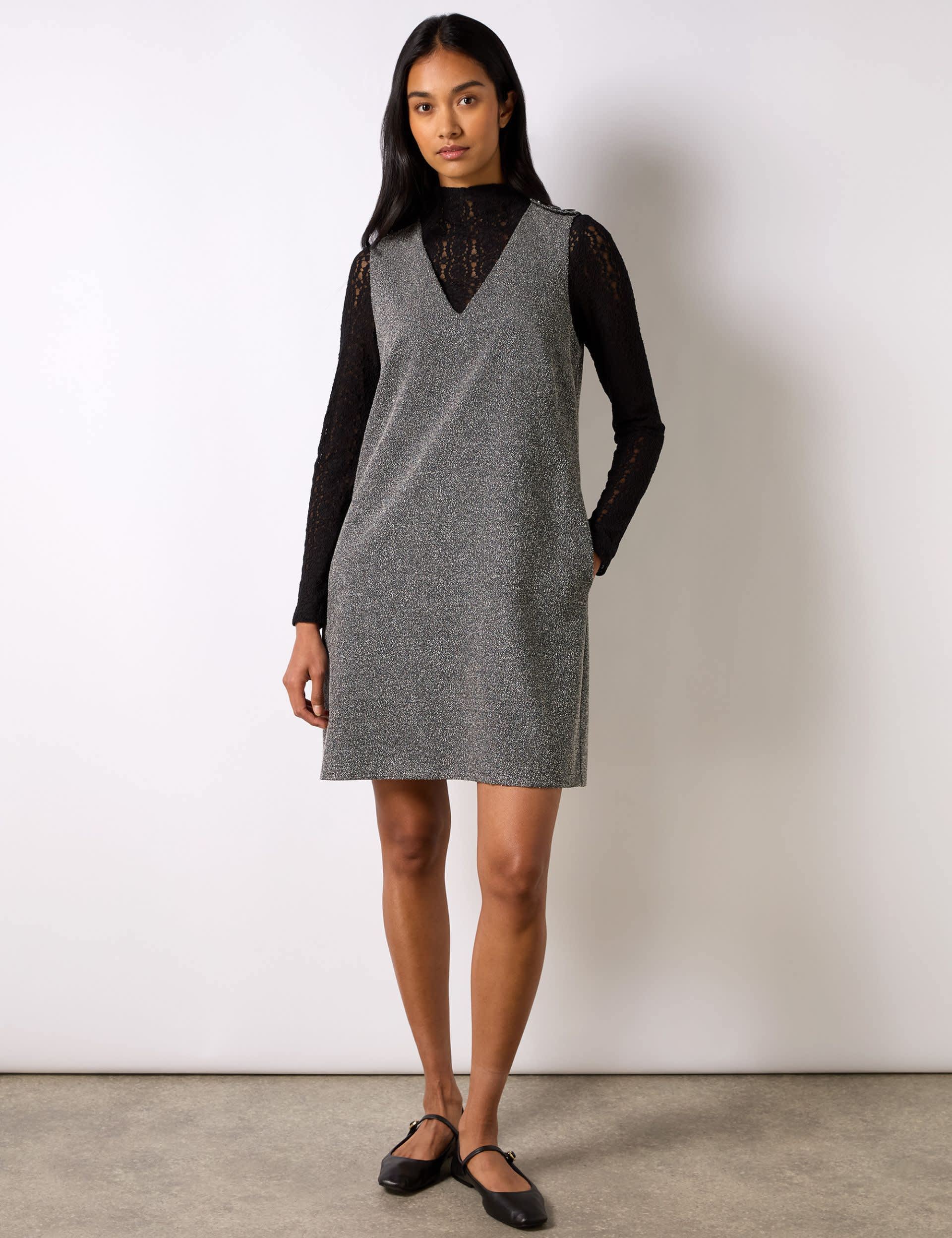 Ro&Zo Women's V-Neck Mini Shift Dress - 12REG - Dark Grey, Dark Grey