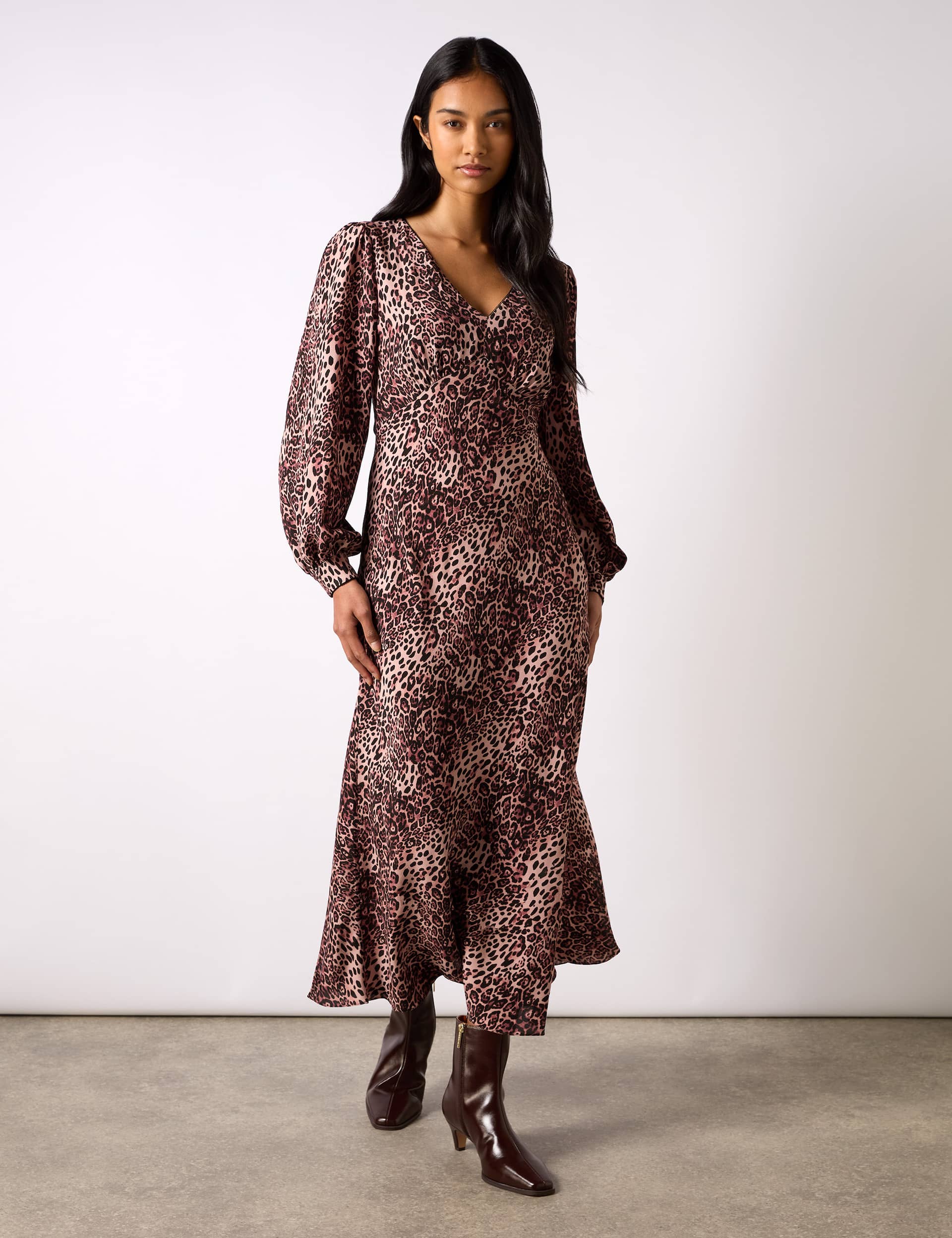 Ro&Zo Women's Animal Print V-Neck Midi Tea Dress - 8REG - Pink Mix, Pink Mix