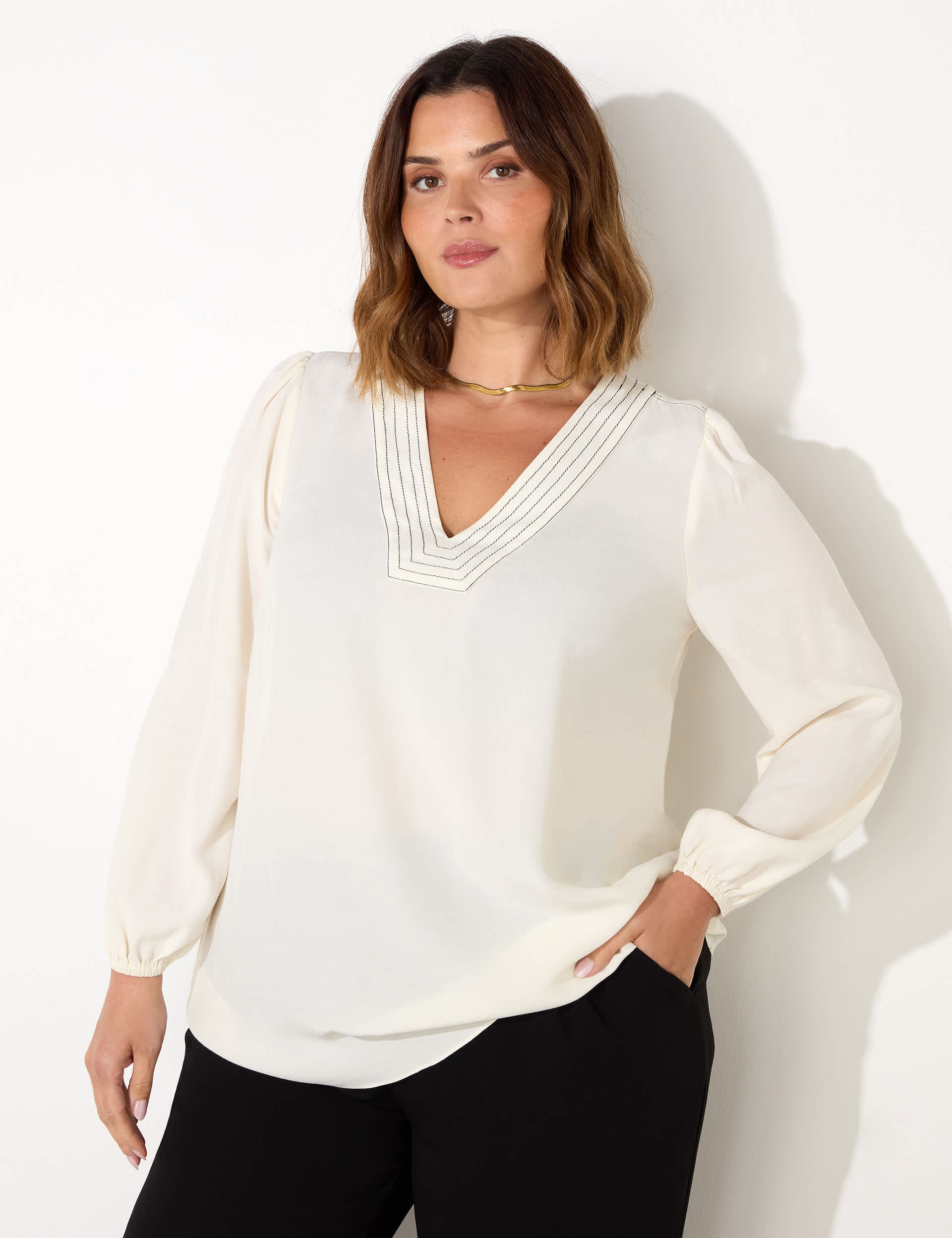 Live Unlimited London Women's V-Neck Stitch Detail Blouse - 24 - Ivory, Ivory