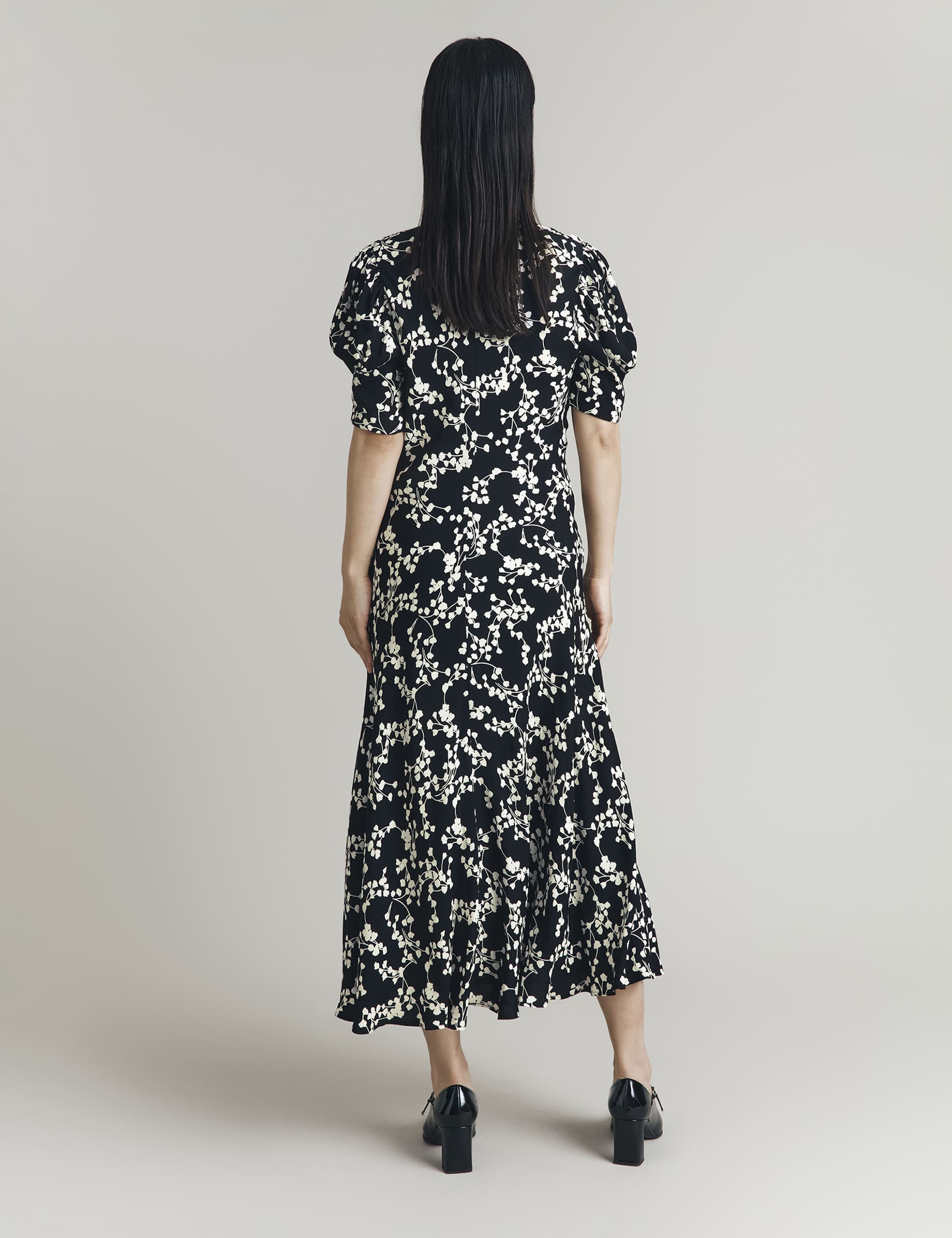 Ghost Women's Crepe Floral V-Neck Midi Tea Dress - Black Mix, Black Mix