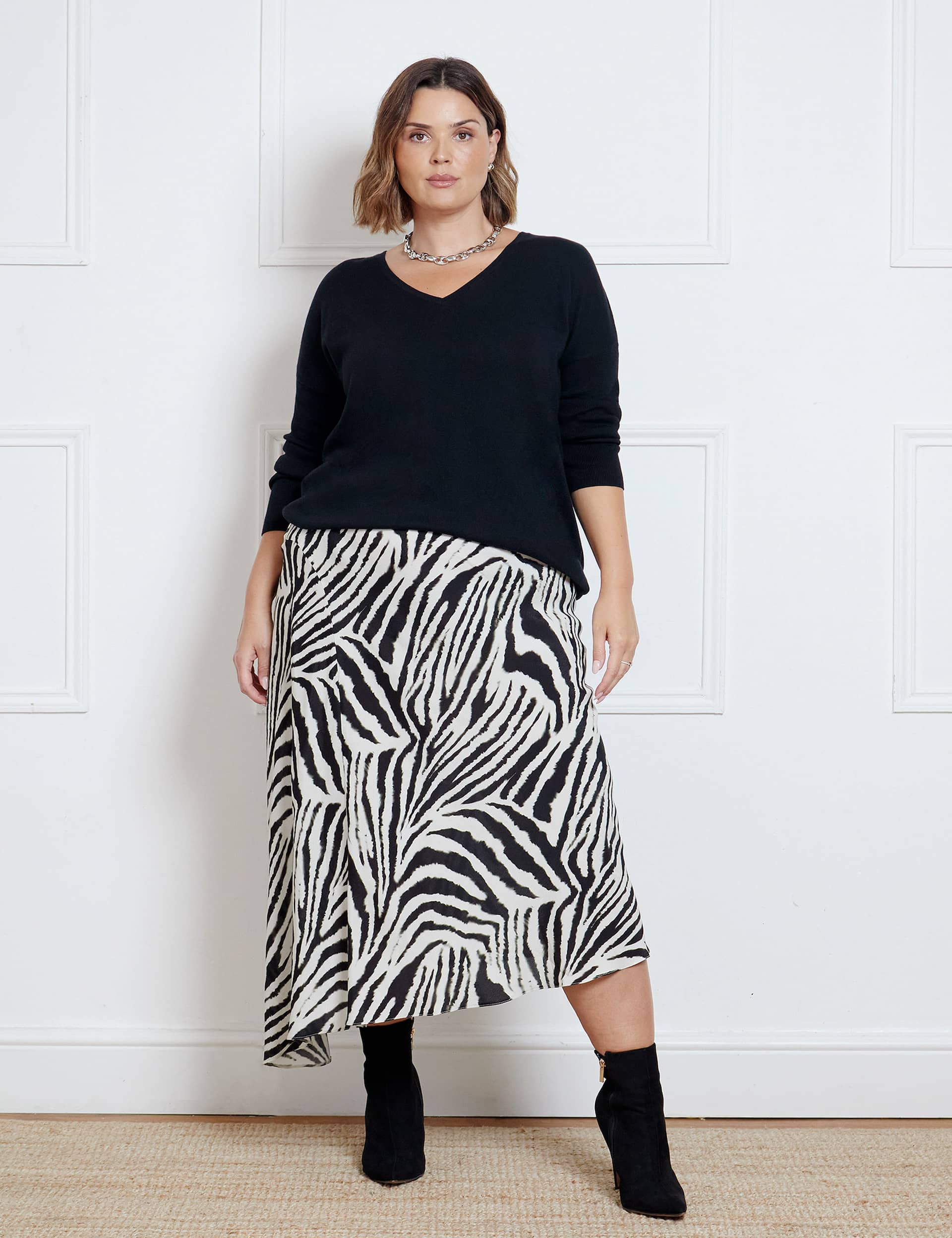 Live Unlimited London Women's Animal Print Midi Asymmetric Skirt - 18 - Black Mix, Black Mix