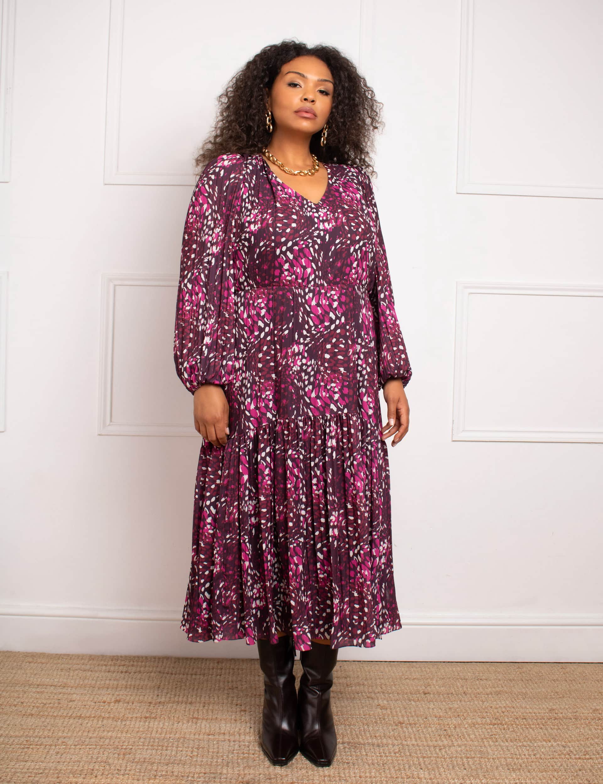 Live Unlimited London Women's Printed V-Neck Midaxi Tiered Dress