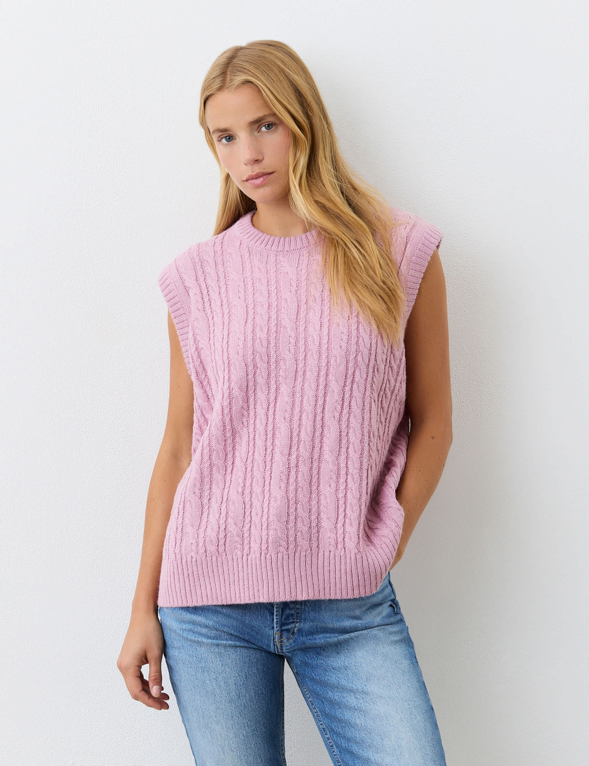 Finery London Women's Cable Knit Crew Neck Split Hem Knitted Vest - 16 - Light Pink, Light Pink,Grey