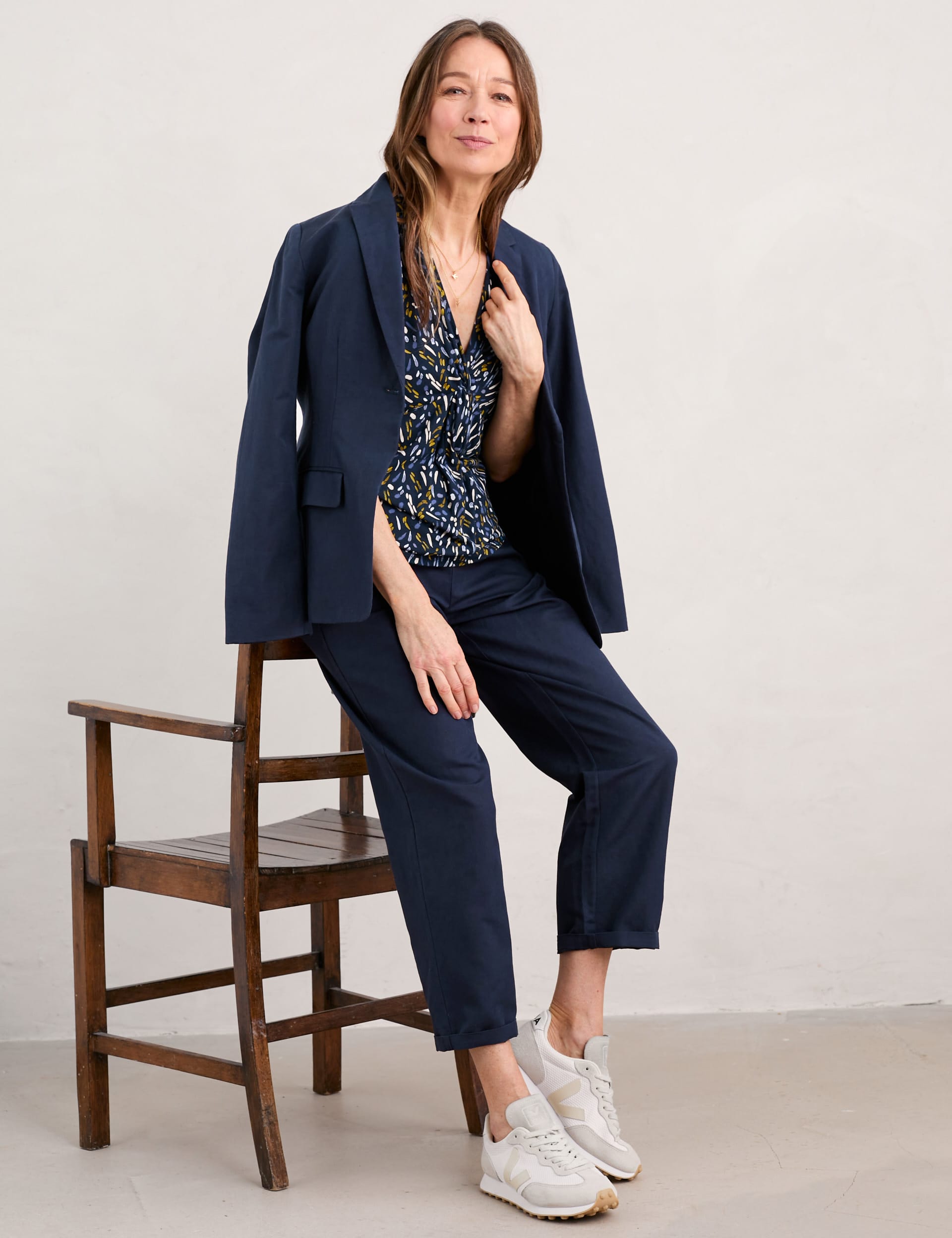 Seasalt Cornwall Women's Printed V-Neck Top with Cotton