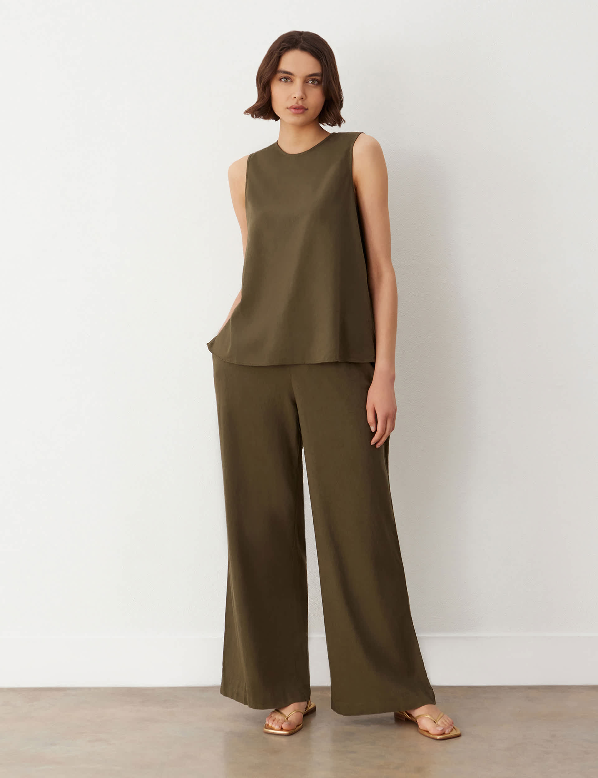 Finery London Women's Linen Blend Drawstring Wide Leg Trousers