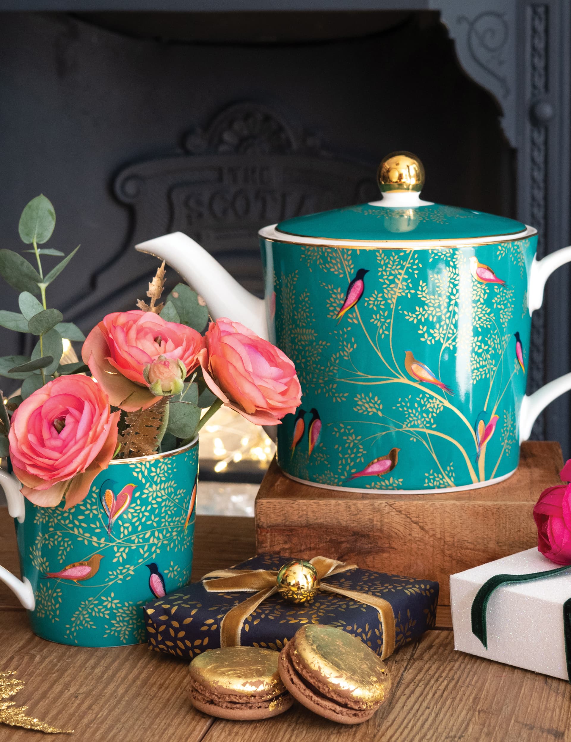 Sara Miller Chelsea Teapot