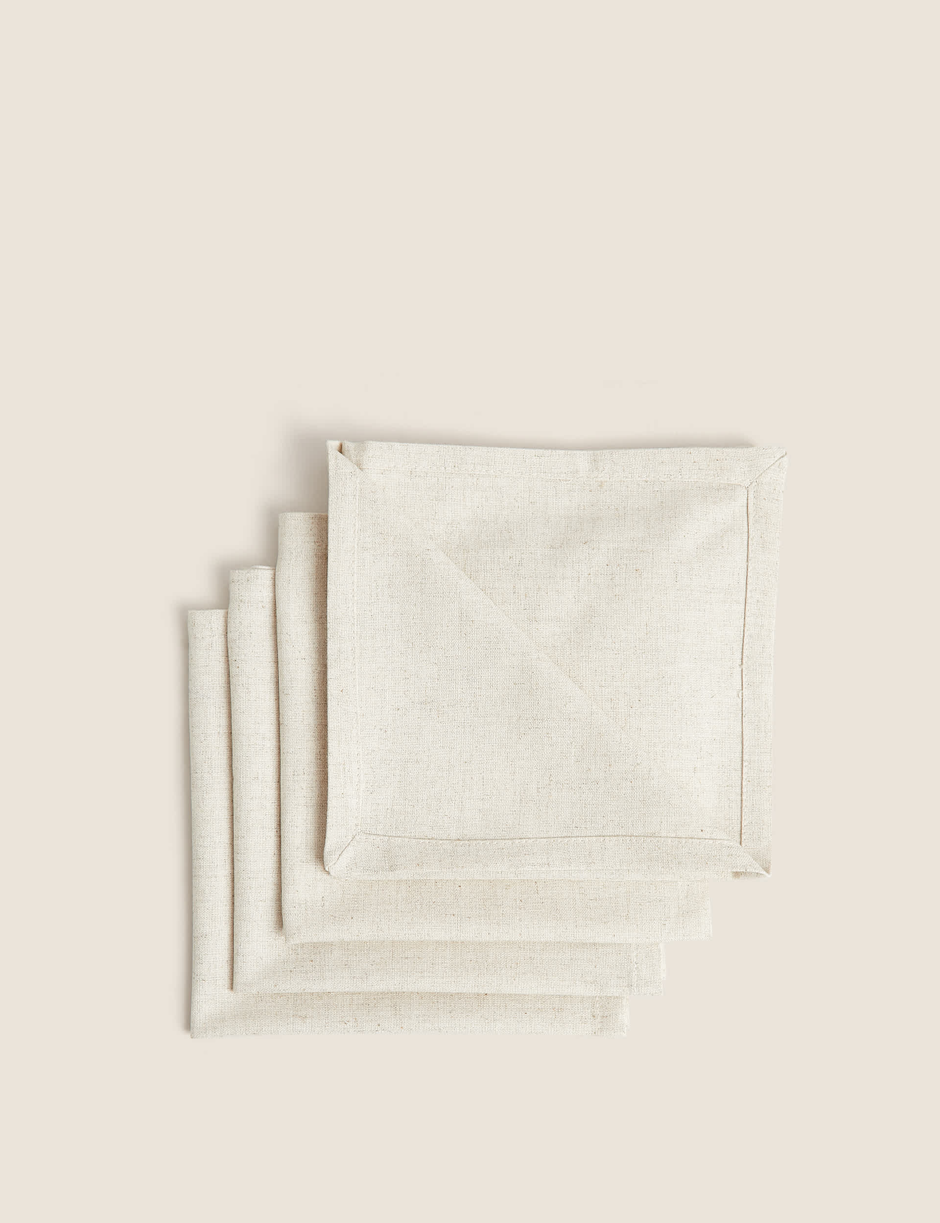 M&S Set of 4 Cotton Rich Napkins with Linen