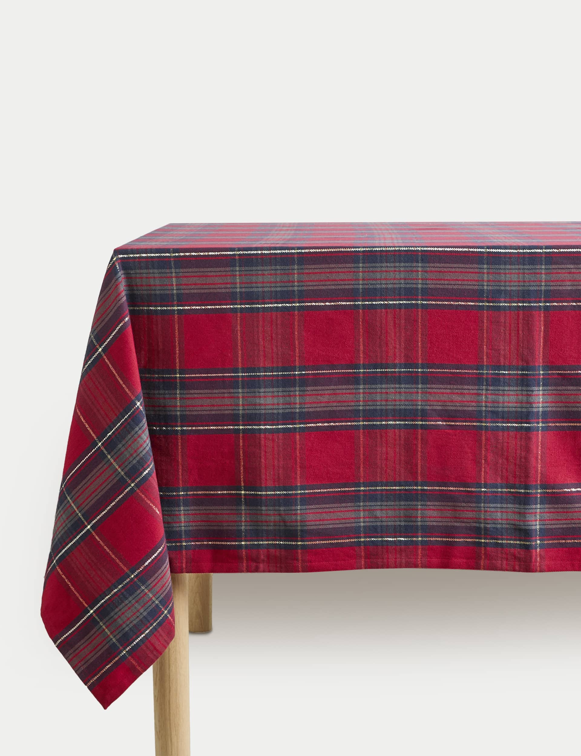 M&S Tartan Tablecloth - Red Mix, Red Mix