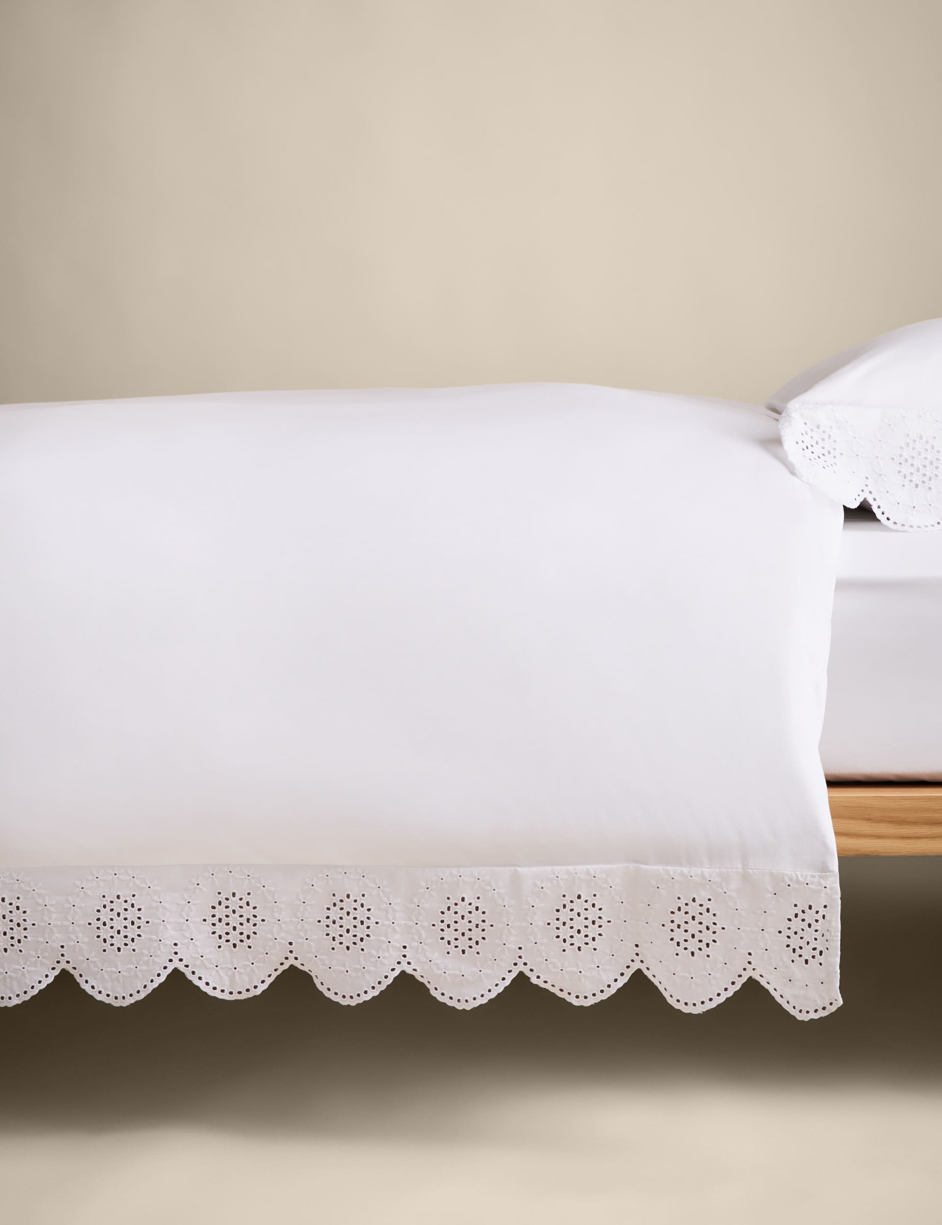 M&S Collection Pure Cotton Broderie Anglaise Bedding Set - DBL - White, White