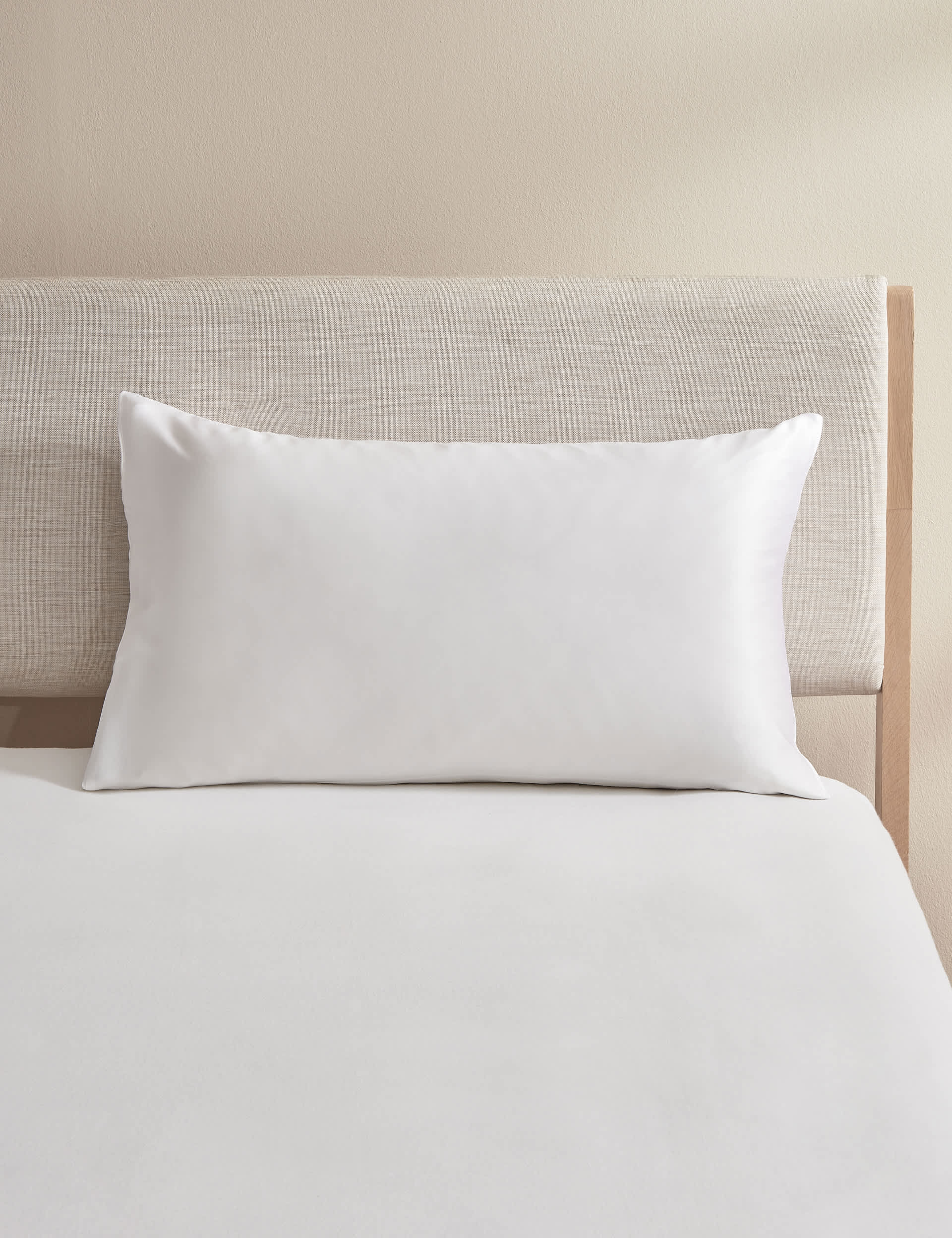 M&S Pure Silk Pillowcase - White, White,Natural,Mint