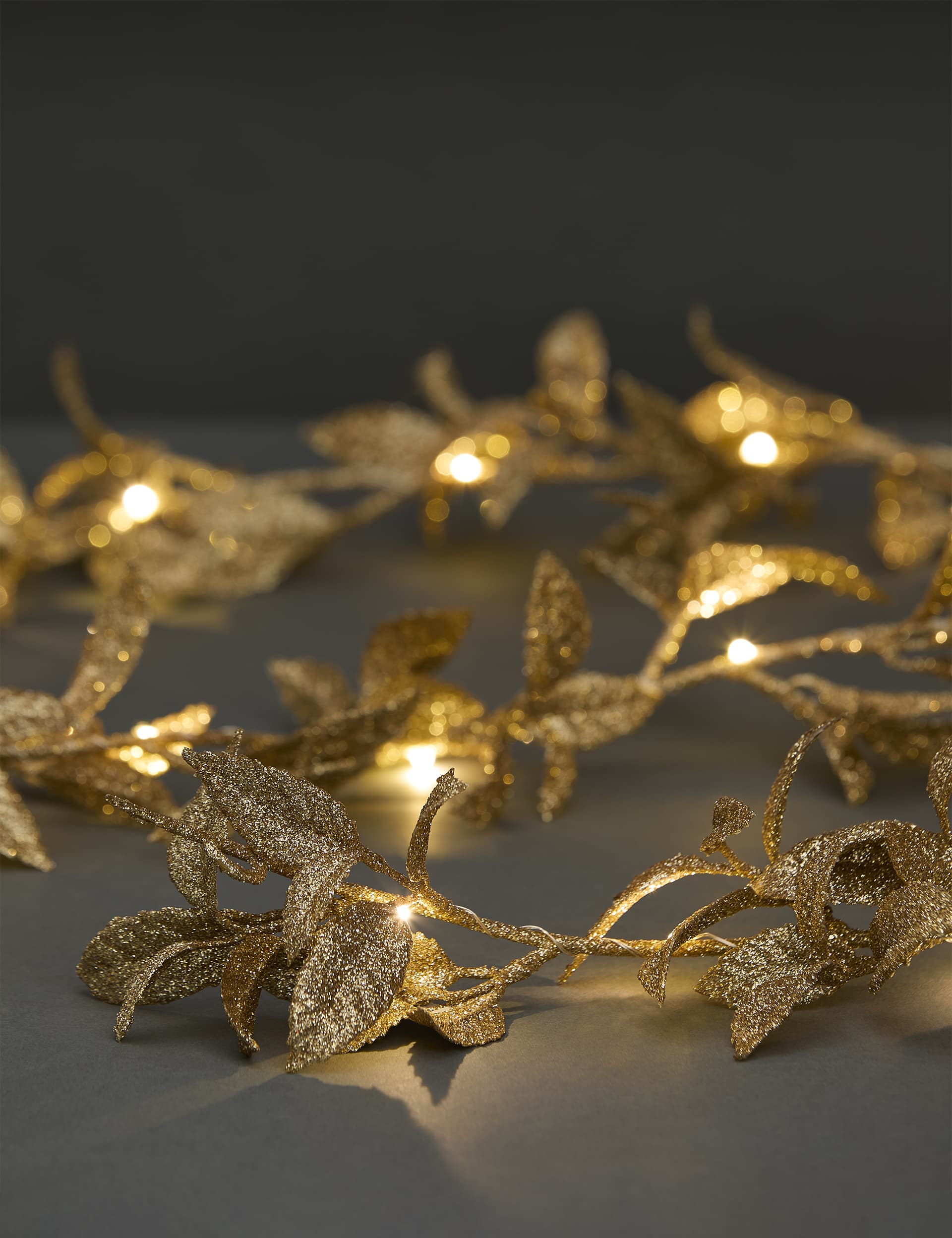 M&S Pre-Lit Gold Leaf Garland, Gold