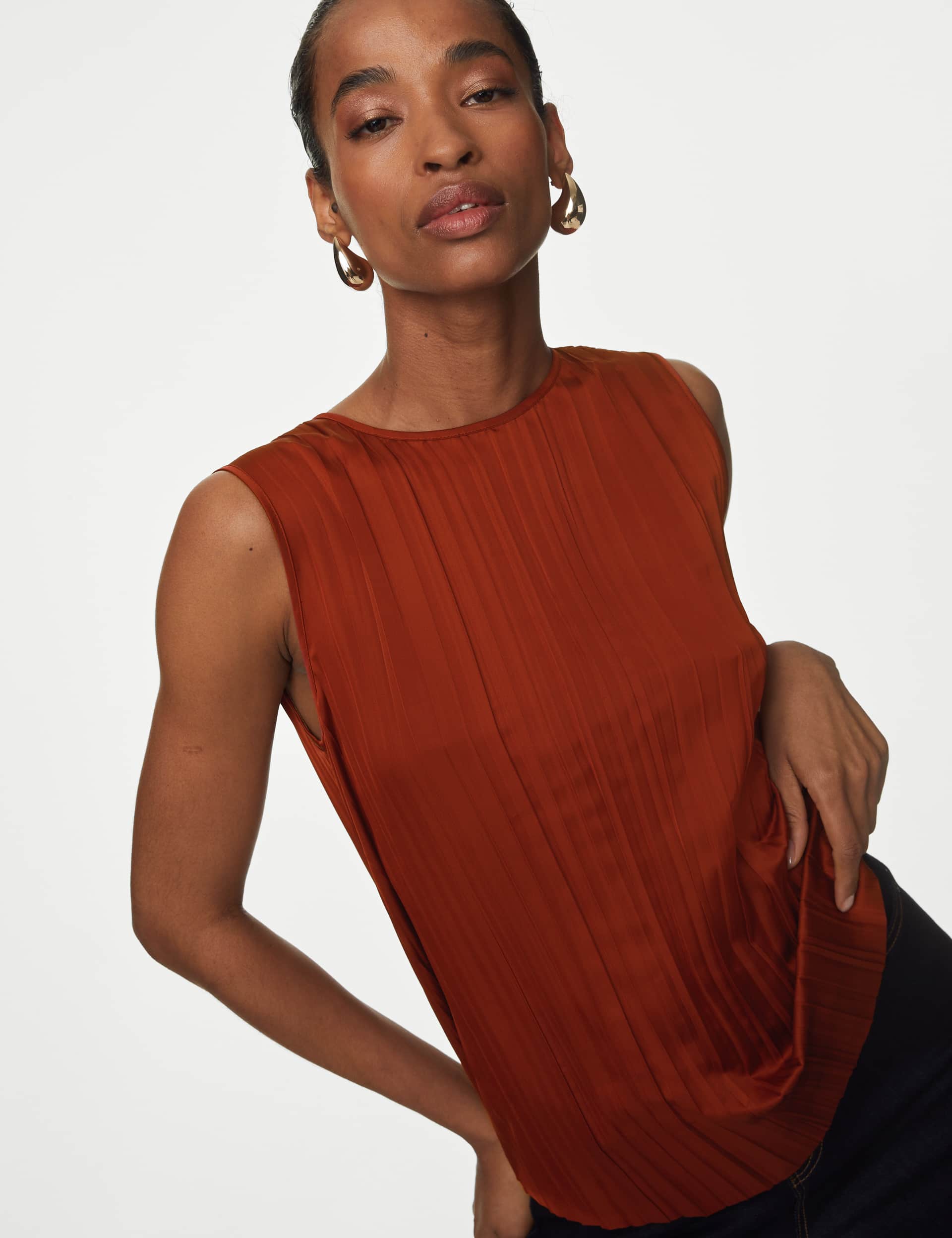 Autograph Women's Plisse Round Neck Sleeveless Blouse