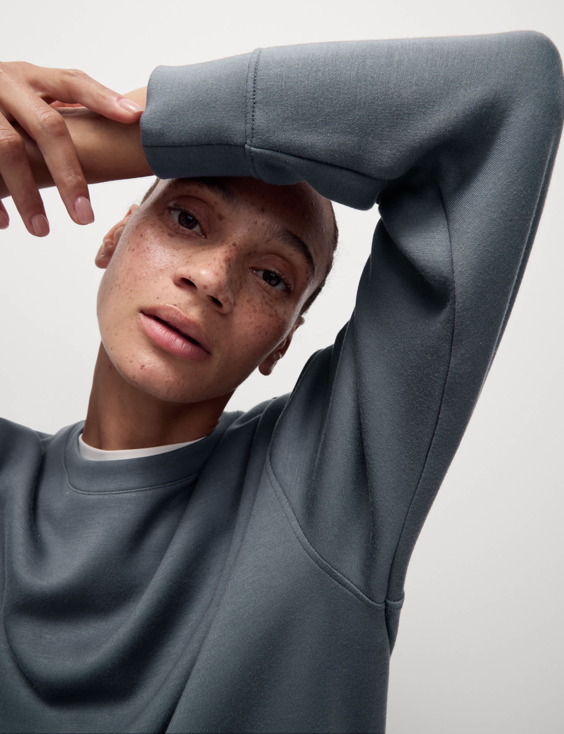 Goodmove Women's Pleat Back Oversized Yoga Sweatshirt