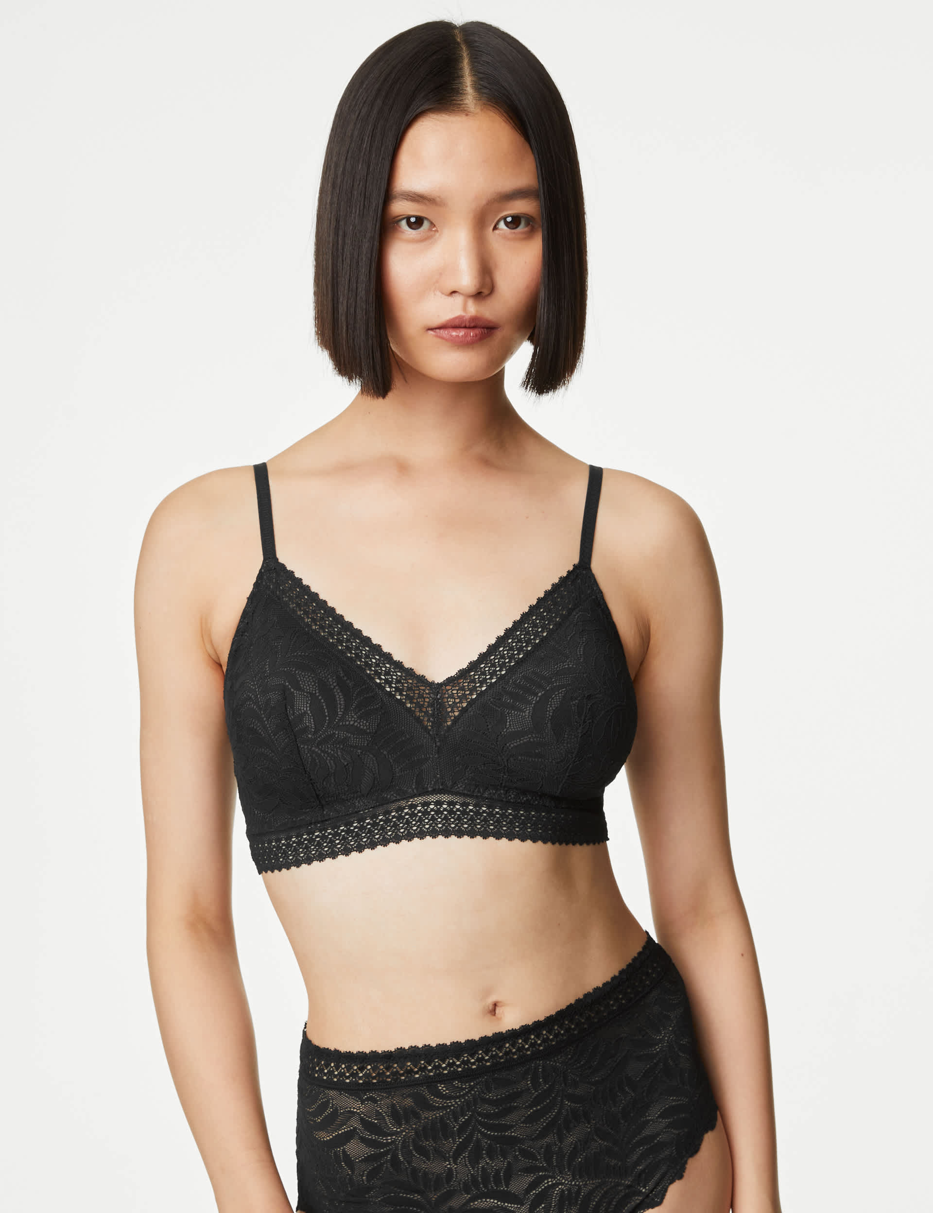 M&S Women's Flexifit™ Lace Non Wired Bralette - 14D-E - Black, Black