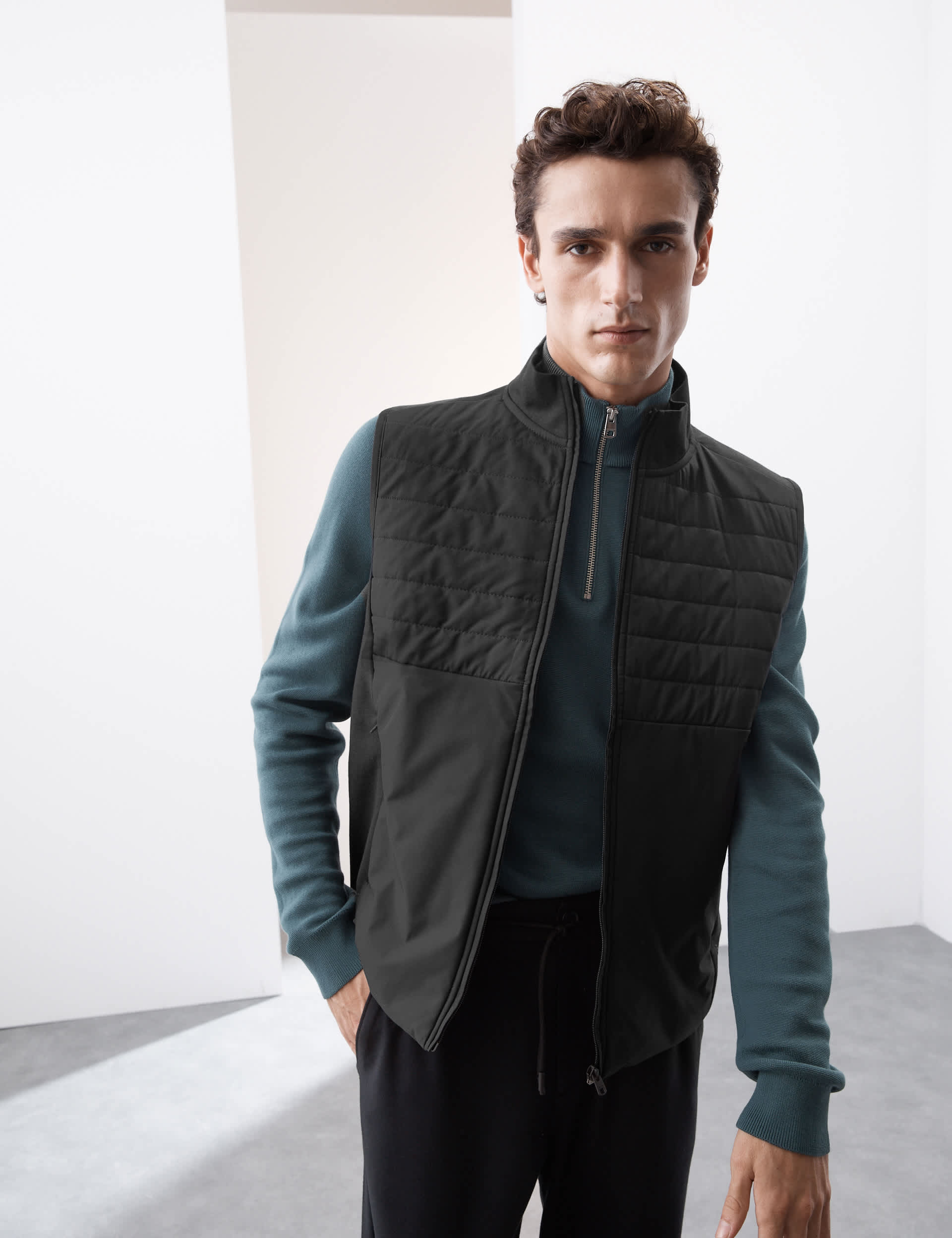 Autograph Men's Funnel Neck Quilted Gilet - LREG - Black, Silver Grey,Black