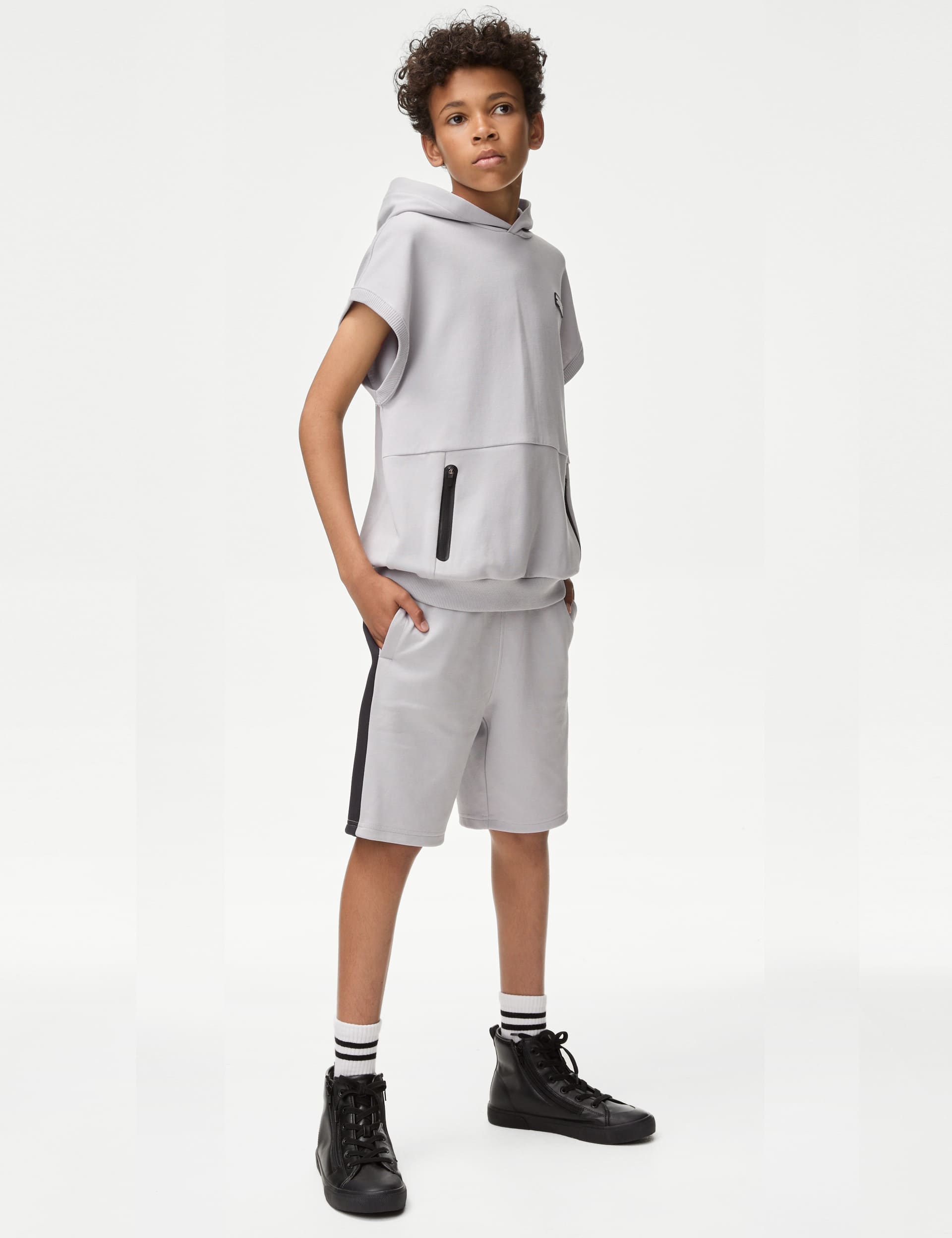 M&S Boys 2pc Cotton Rich Top & Bottom Outfit (6-16 Yrs)