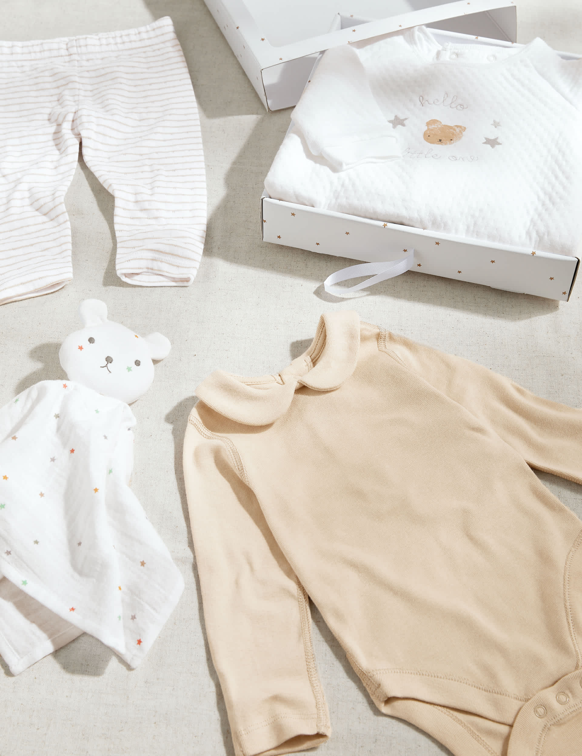 M&S 4pc Cotton Rich Bear Starter Gift Set (0-6 Mths) - 0-3 M - White, White