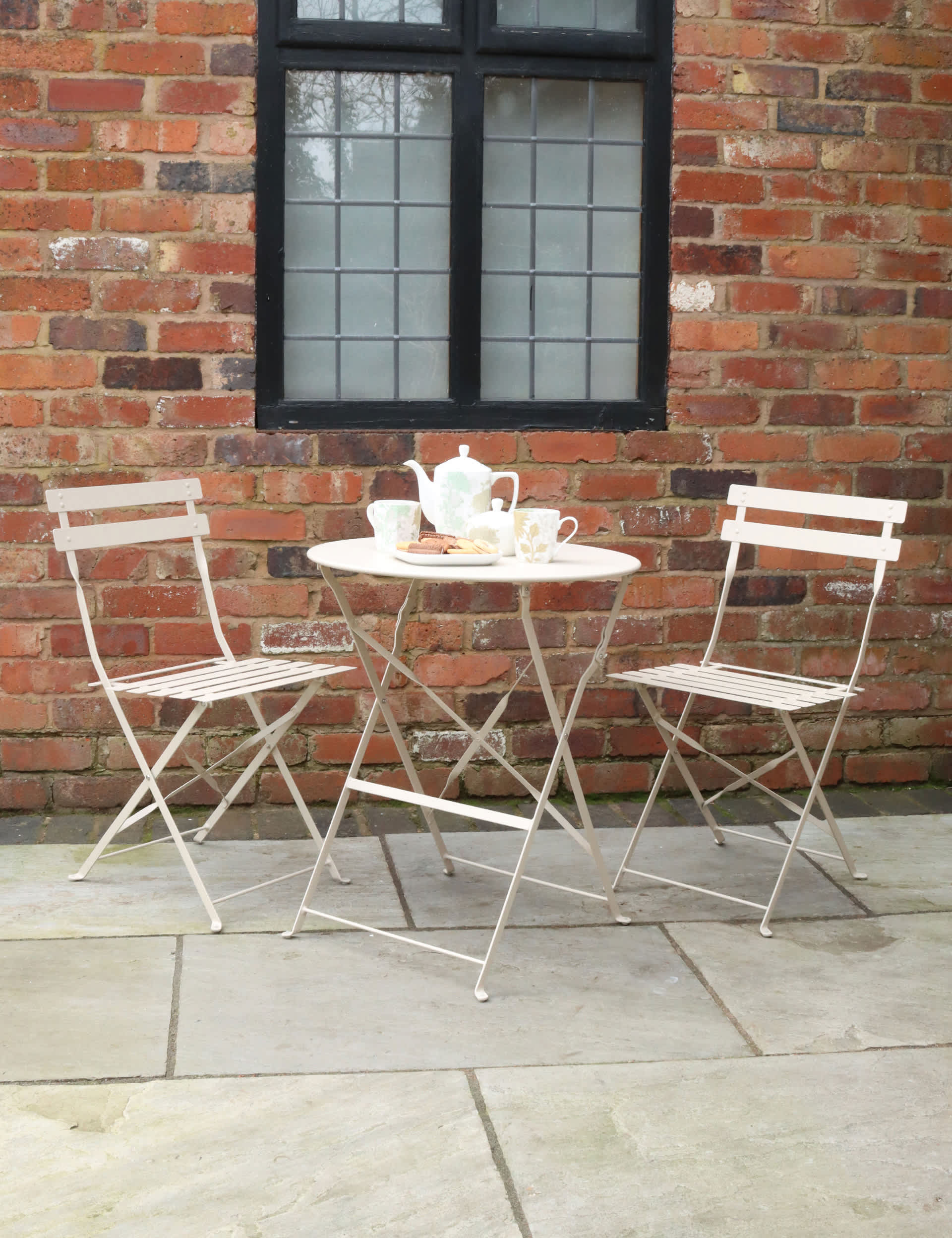 Royalcraft Padstow Bistro Garden Table & Chairs - Cream, Cream