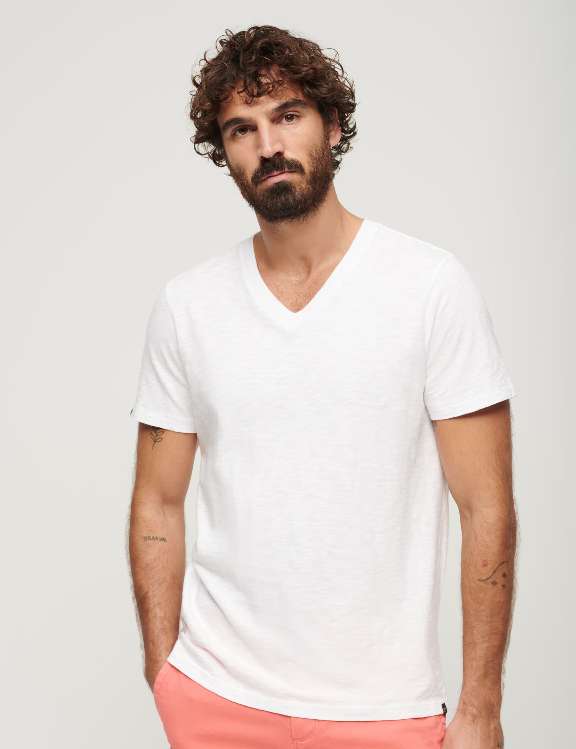 Superdry Men's Pure Cotton V-Neck T-Shirt - L - White, Navy,White,Pink,Dark Grey,Yellow