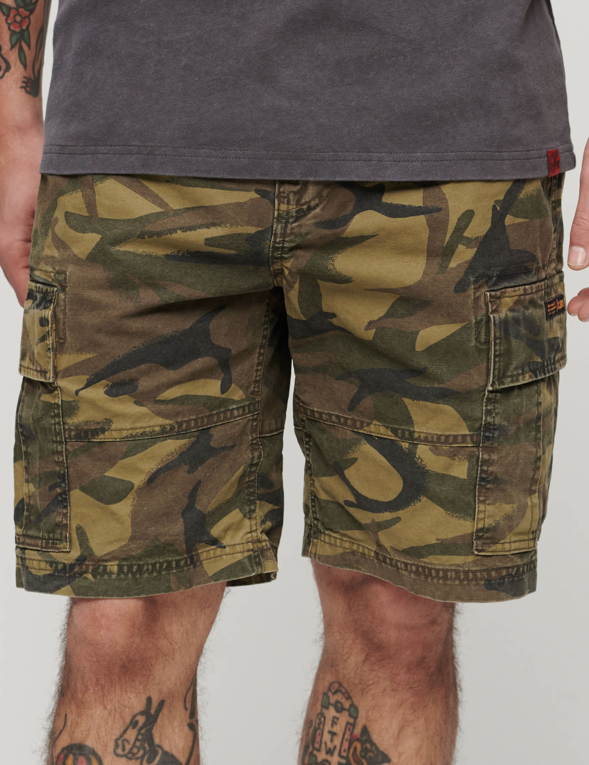 Superdry Men's Loose Fit Pure Cotton Cargo Shorts - 32REG - Green, Green