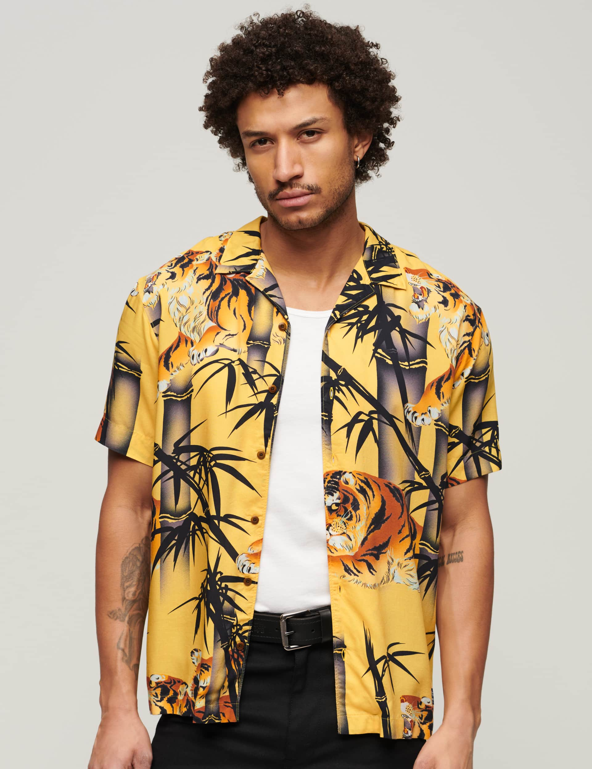 Superdry Men's Cotton Blend Cuban Collar Hawaiian Shirt - M - Gold, Gold