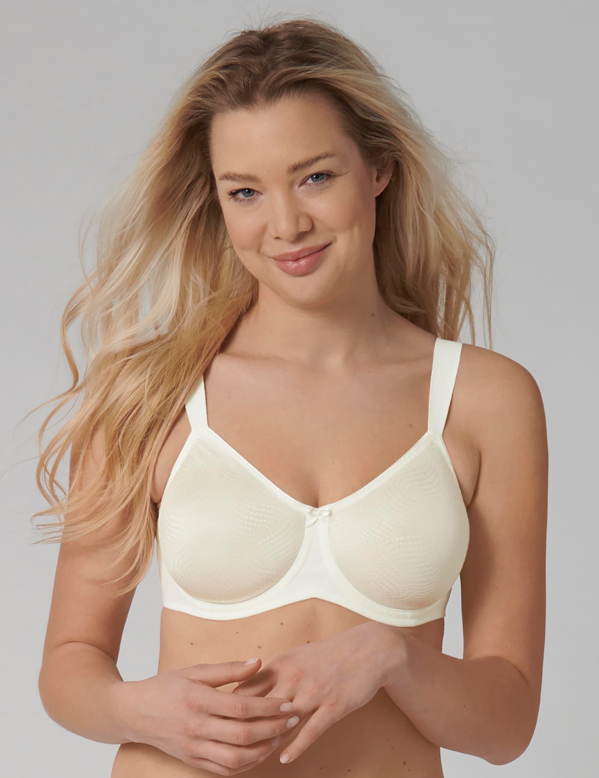 Triumph Women's Essential Wired Minimiser Bra C-F - 38DD - Cream, Beige,Cream