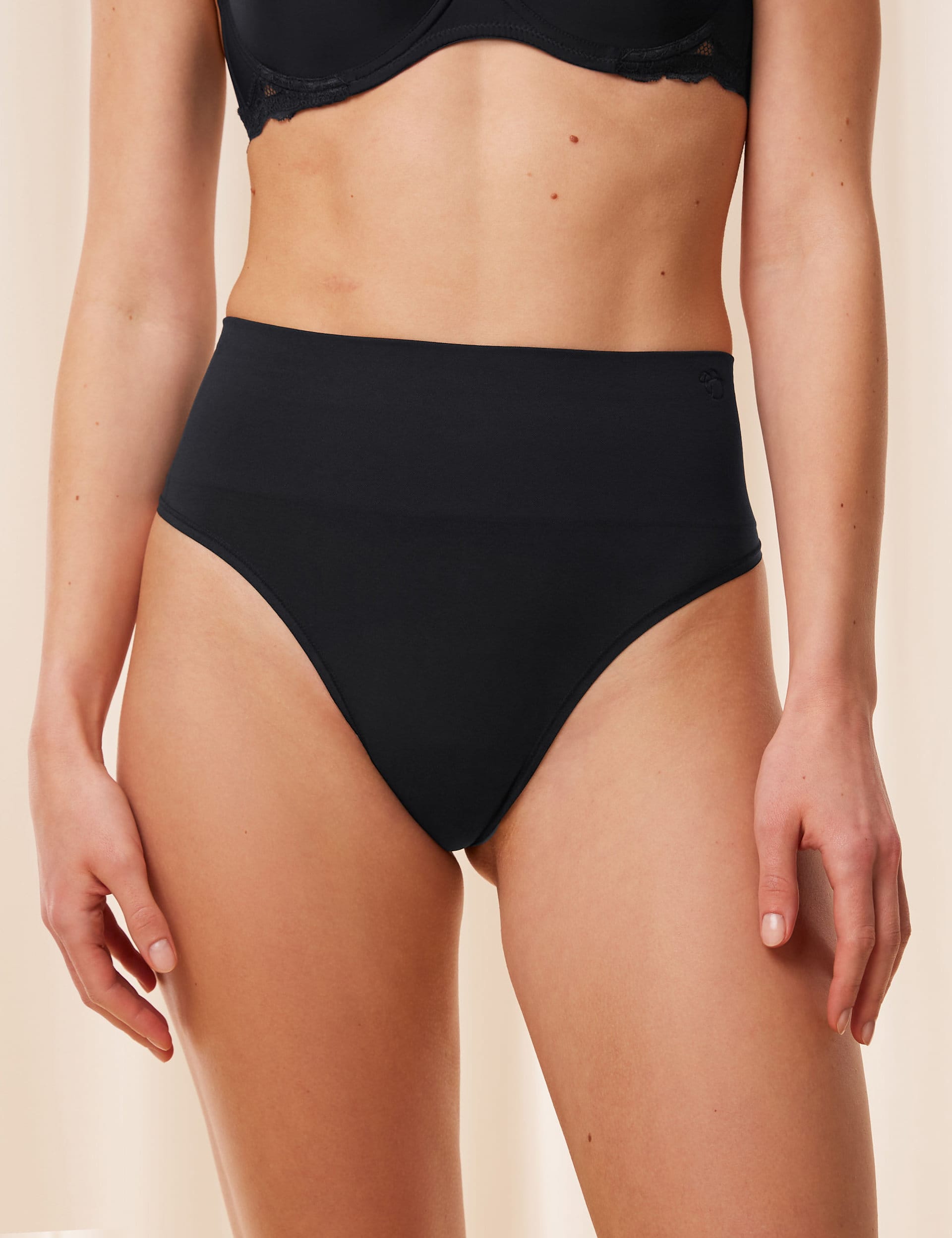 Triumph Women's Soft Sculpt Bandeau High Rise Thong - 16 - Black, Black,Beige,Amber