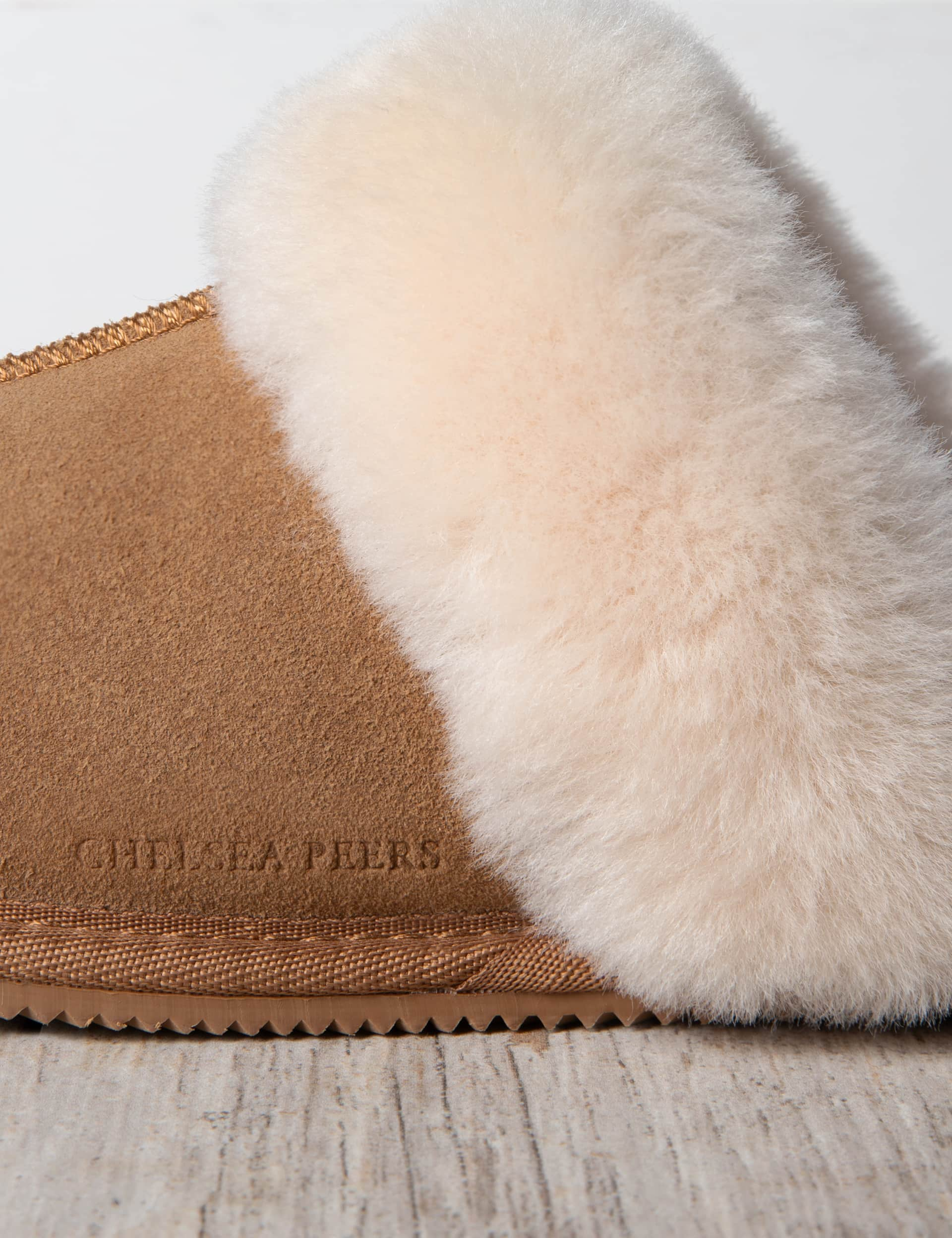 Chelsea Peers Women's Suede Sheepskin Dome Mule Slippers - Tan, Tan