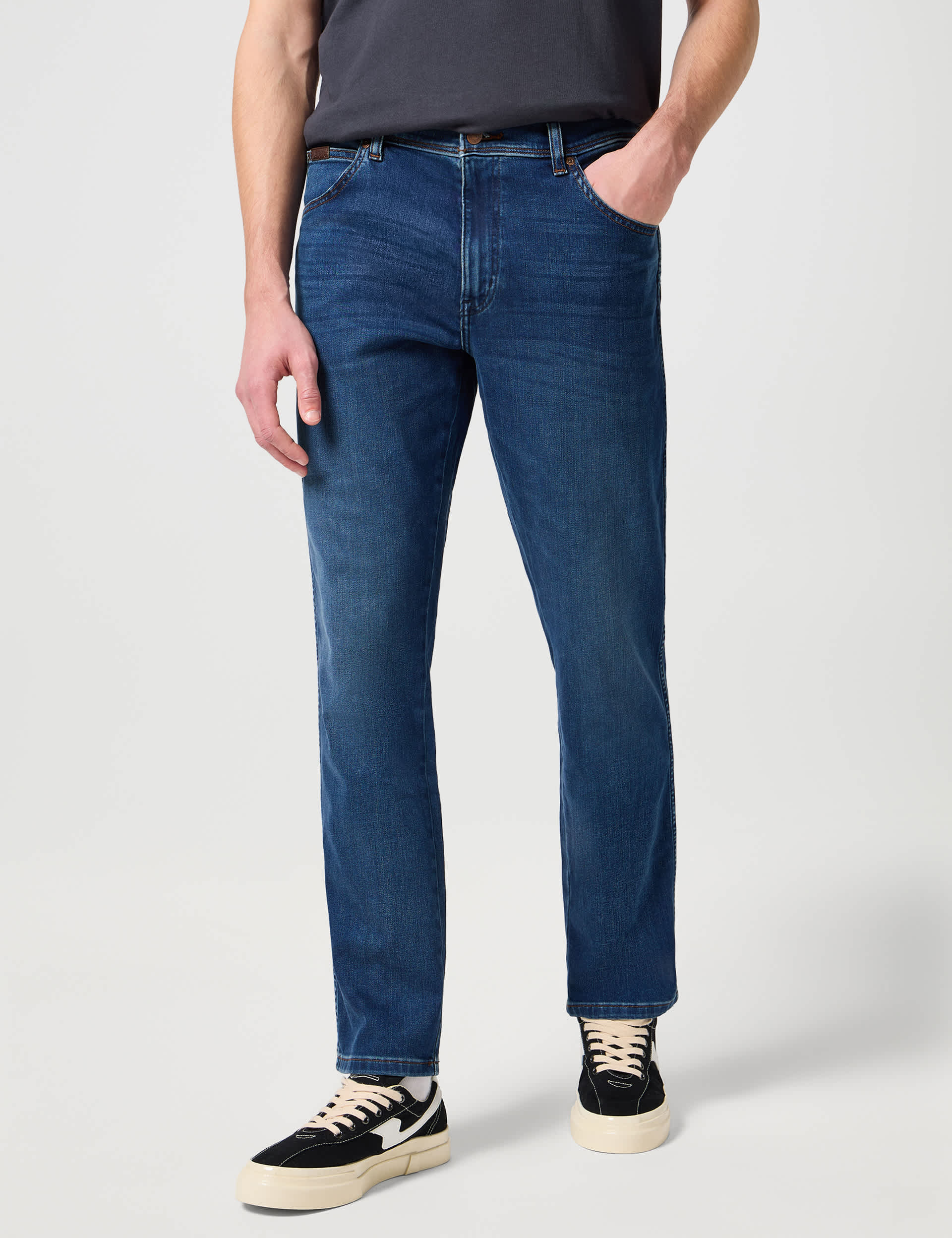 Wrangler Men's Slim Fit 5 Pocket Jeans