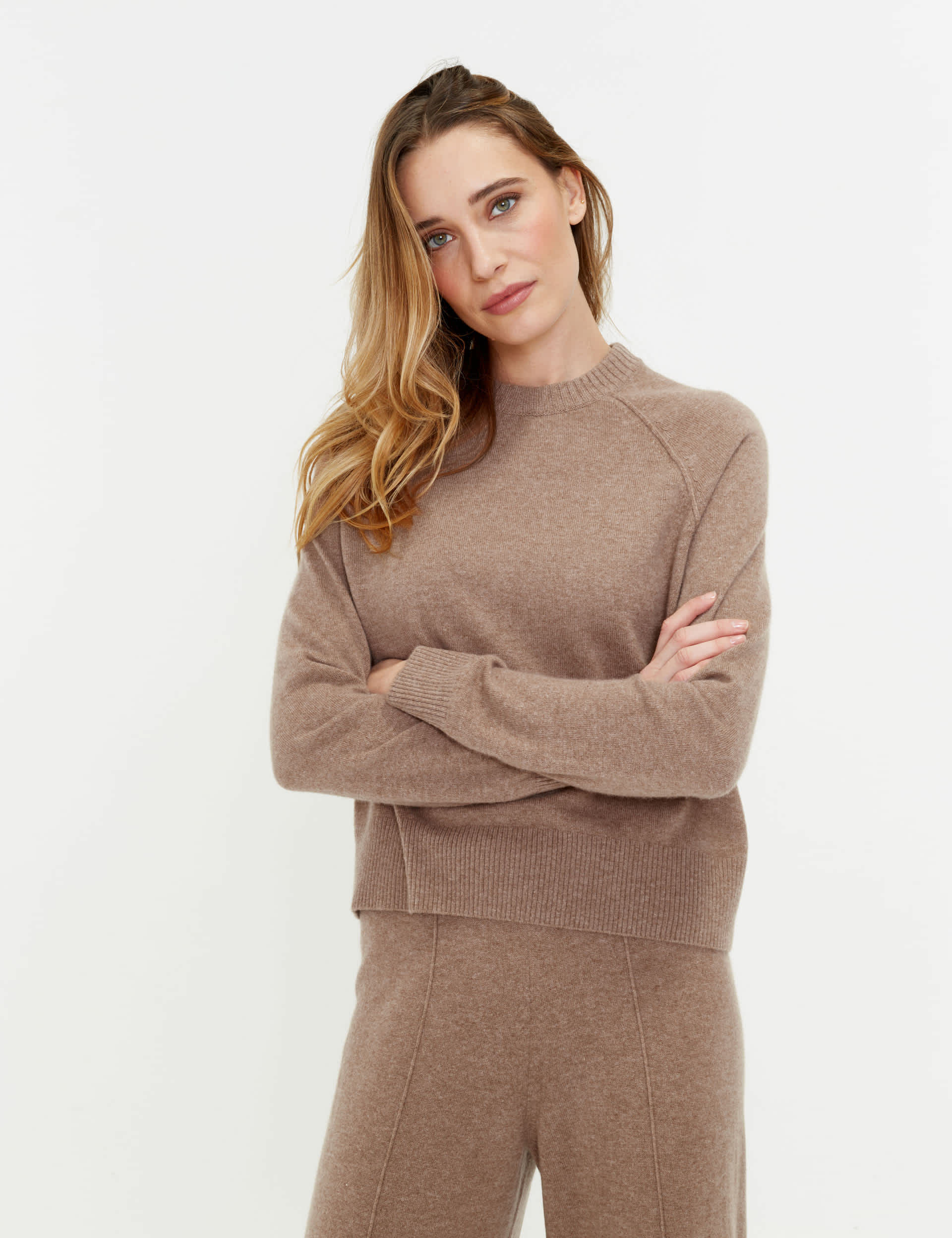 Chinti & Parker Women's Wool Rich Crew Neck Jumper with Cashmere - Biscuit, Blueberry,Biscuit