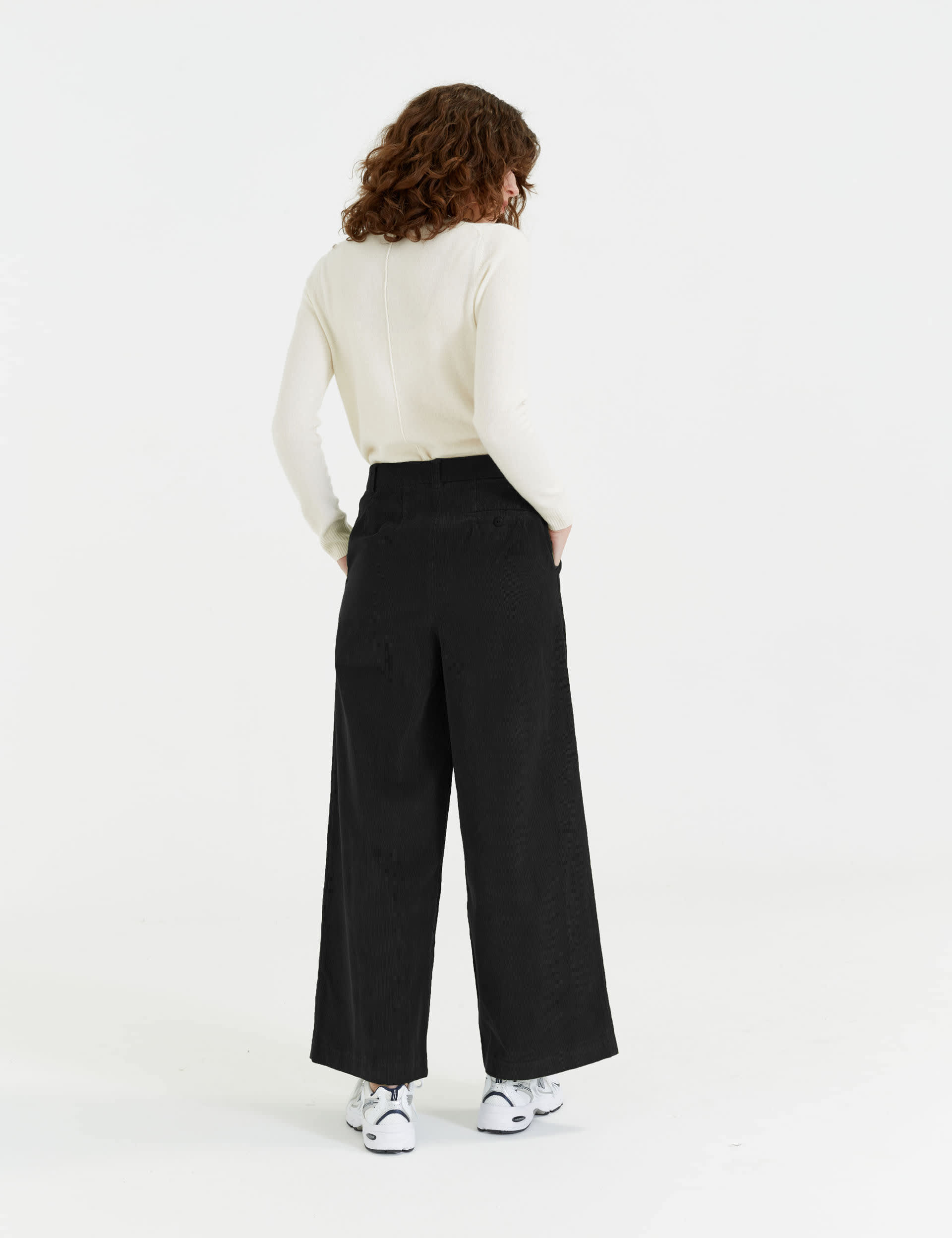 Chinti & Parker Women's Cord Wide Leg Ankle Grazer Trousers - 8 - Black, Cream,Black