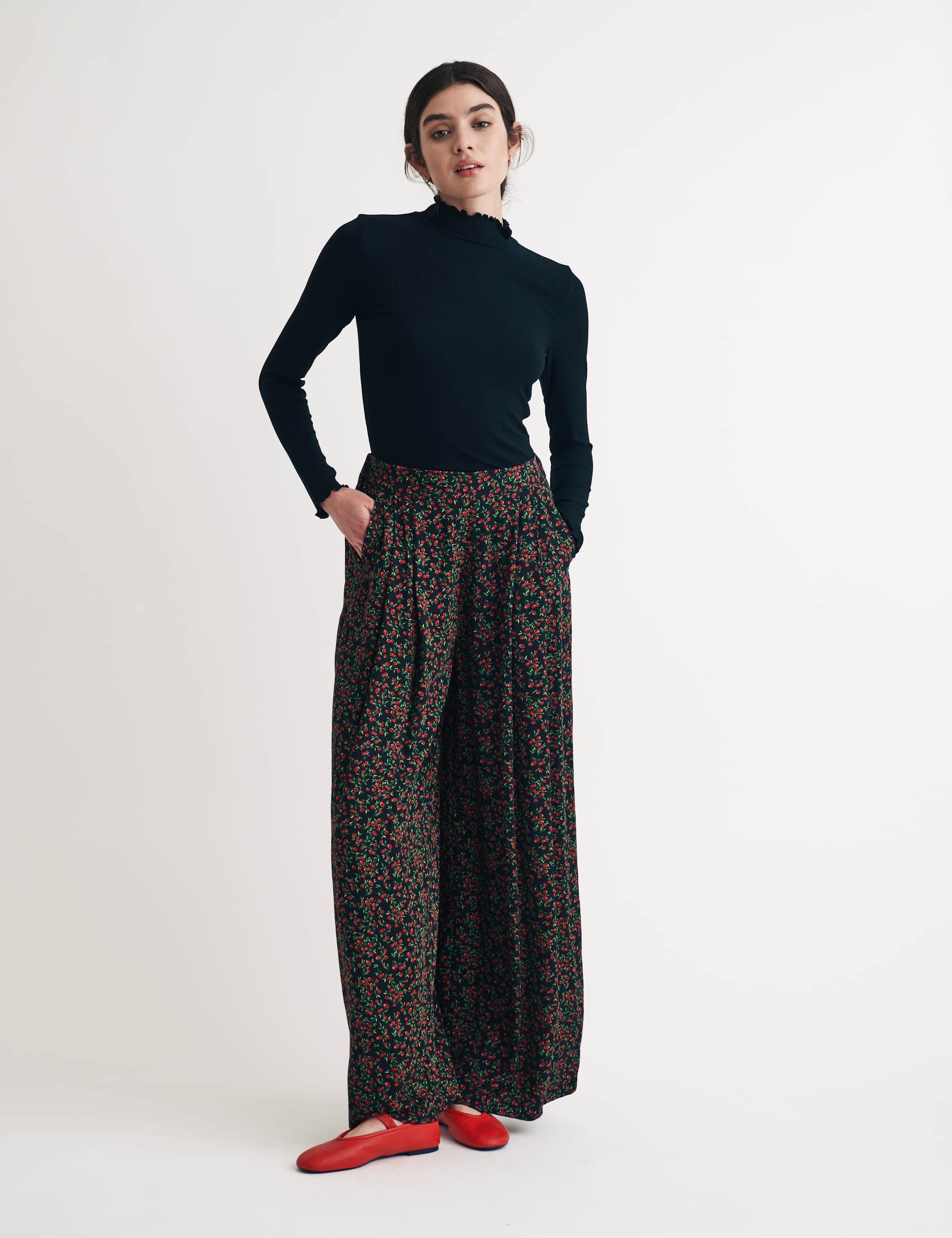Nobody'S Child Women's Floral Elasticated Waist Relaxed Trousers