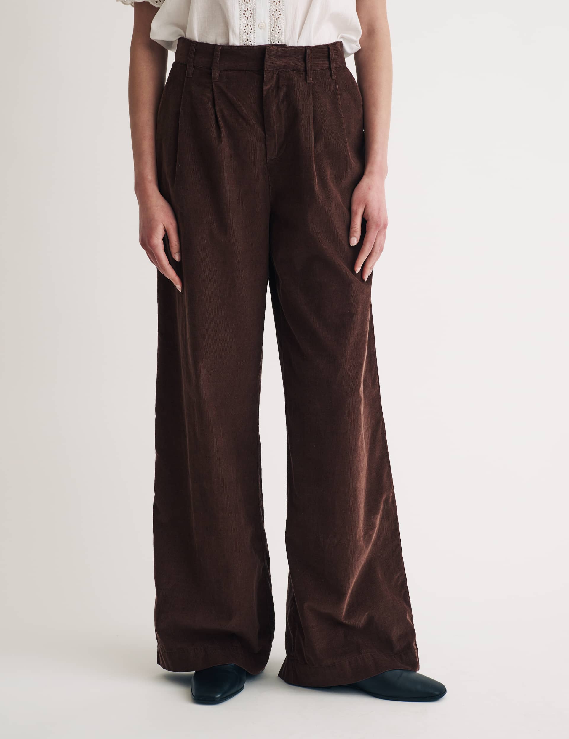 Nobody'S Child Women's Cord Pleat Front Relaxed Wide Leg Trousers - 12 - Brown, Brown