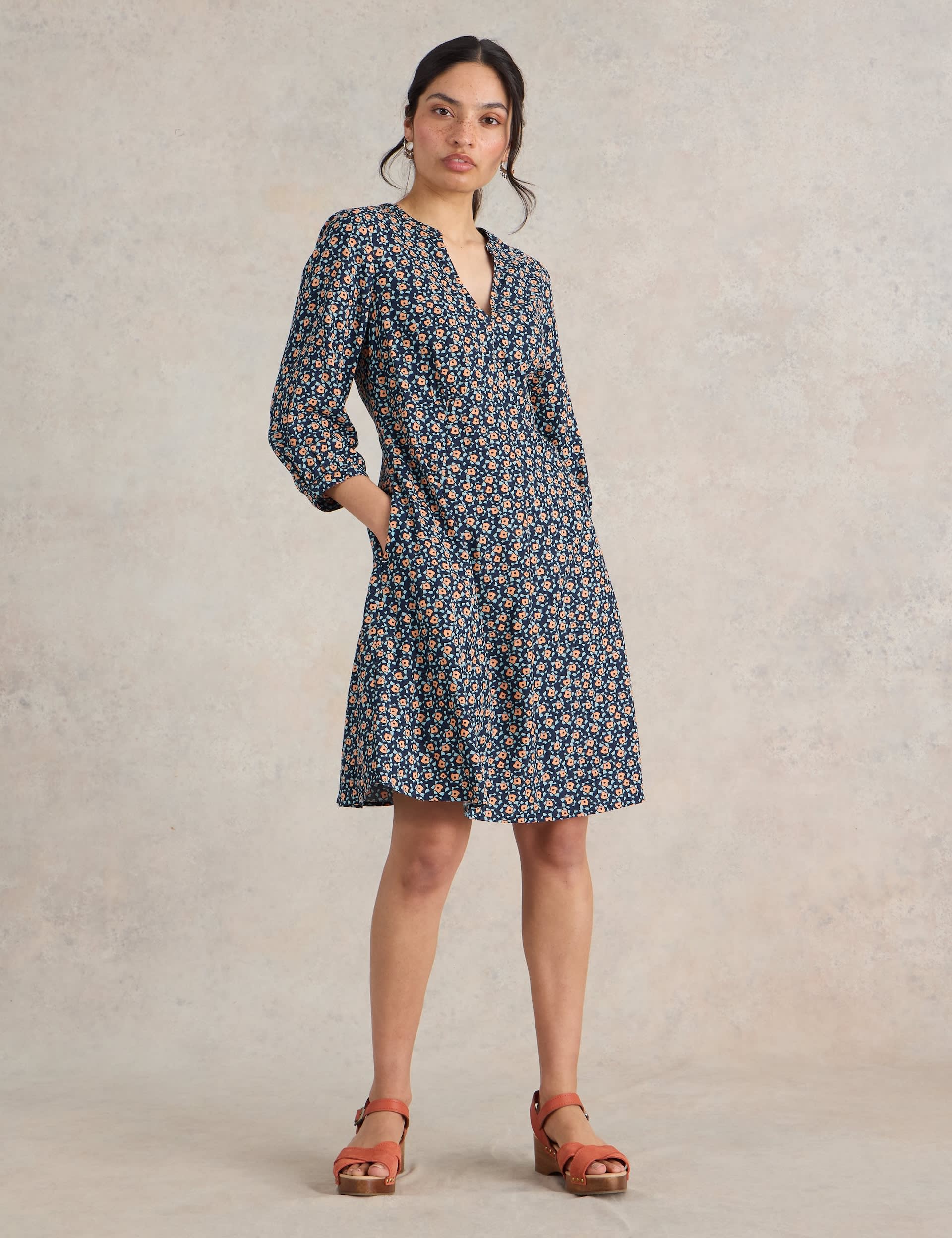 White Stuff Women's Floral Notch Neck Knee Length Tea Dress - 14 - Navy Mix, Navy Mix