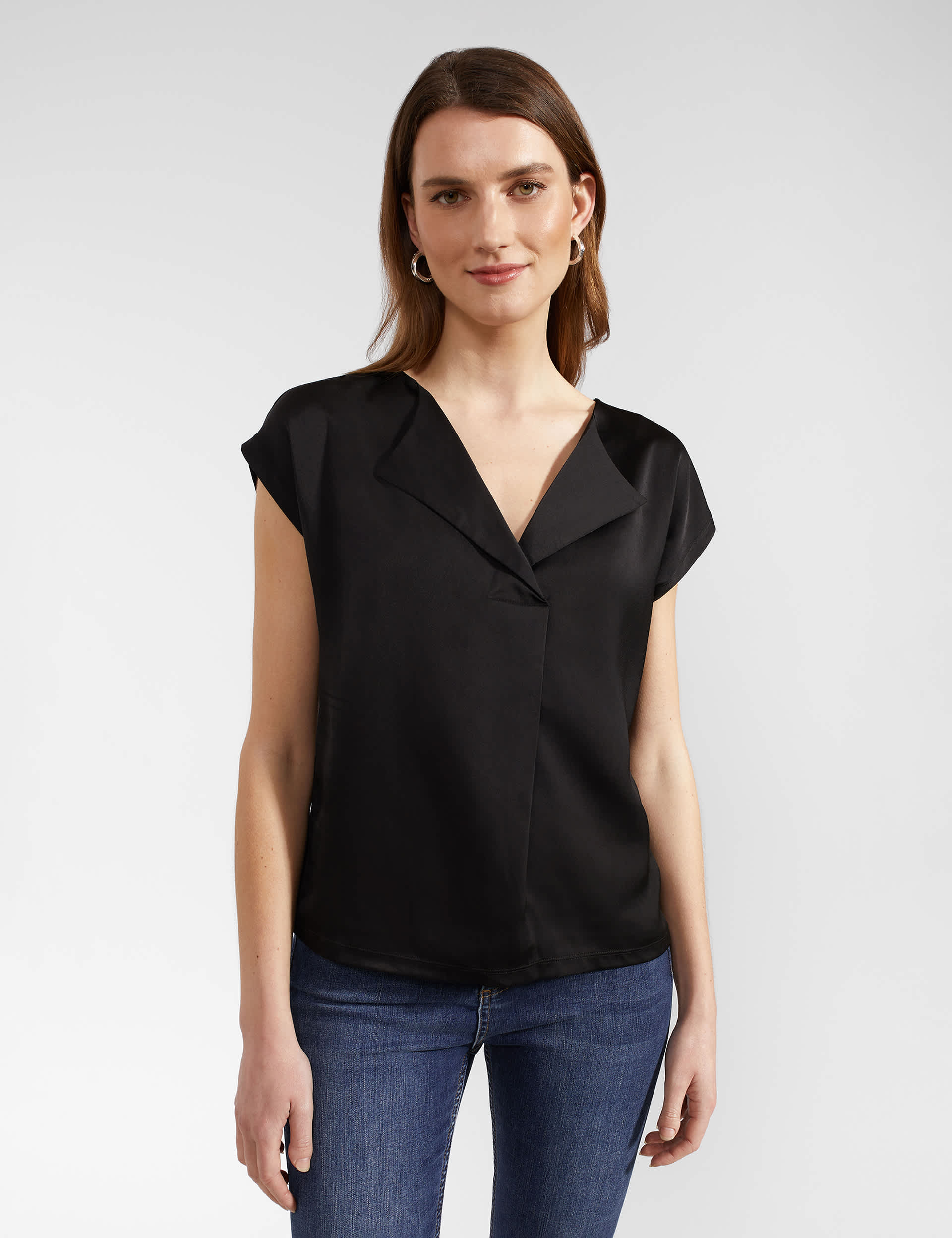 Hobbs Women's Collared Button Through Top - S - Black, Black