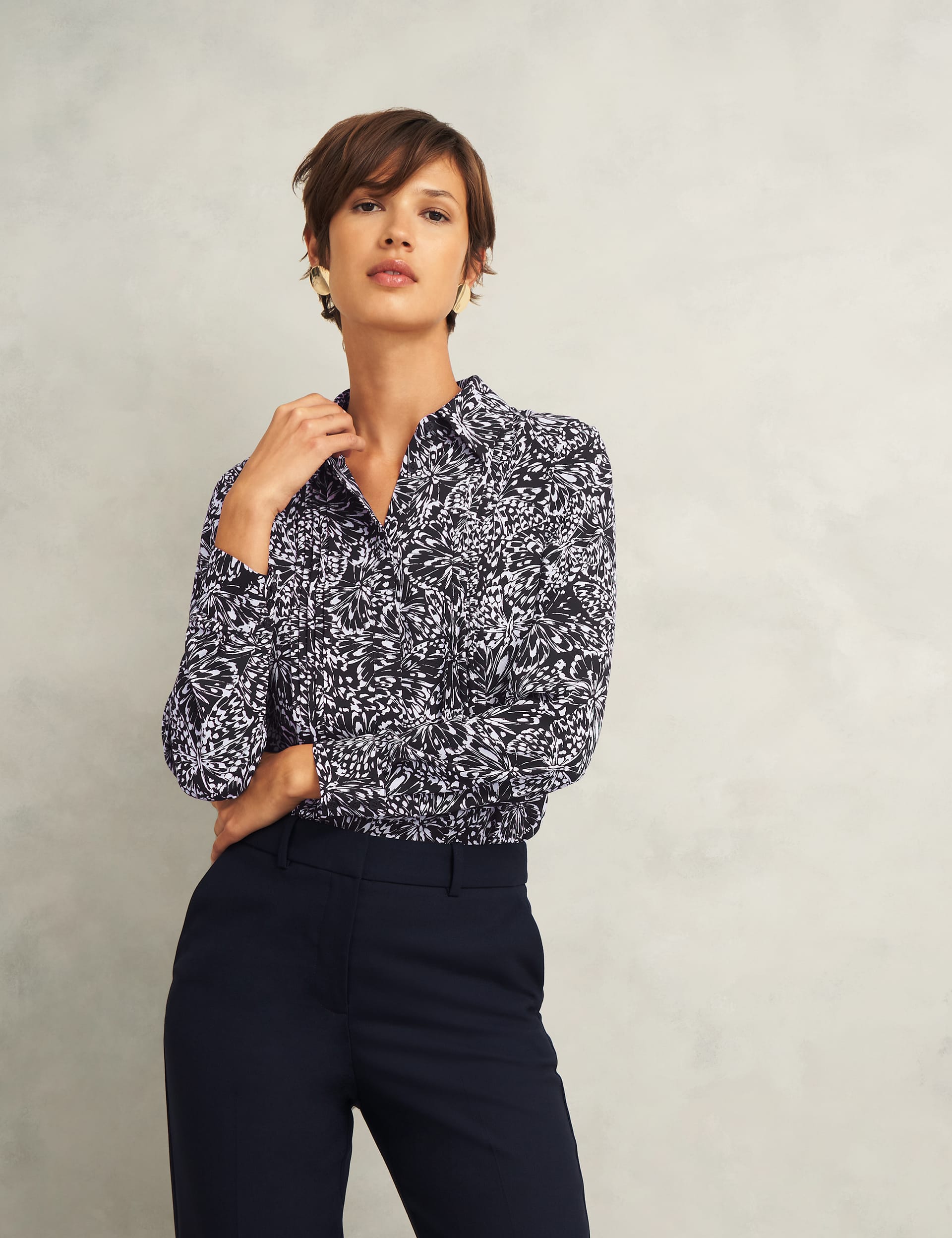 Hobbs Women's Butterfly Print Collared Shirt - 14 - Navy, Navy